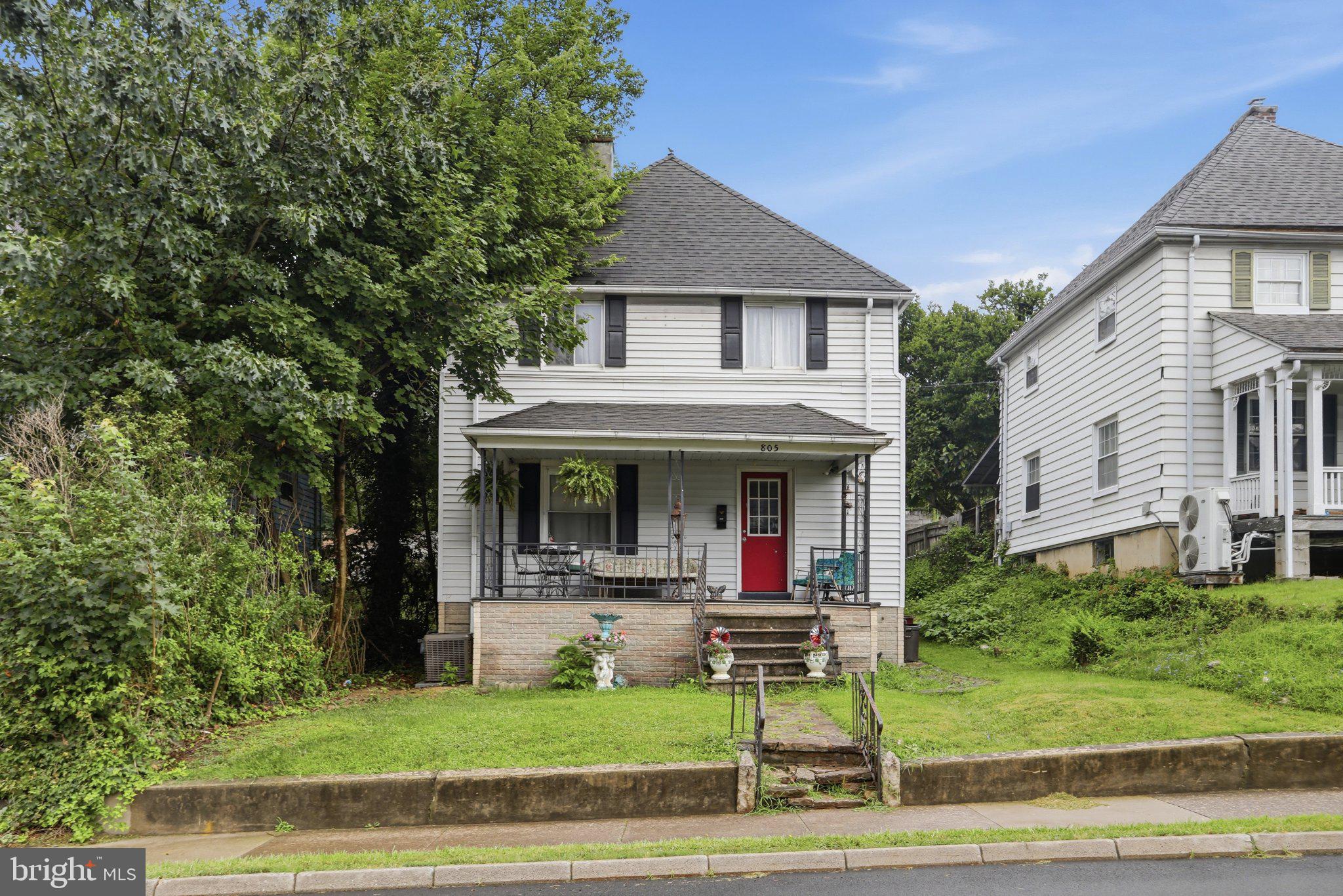 805 FAYETTE STREET