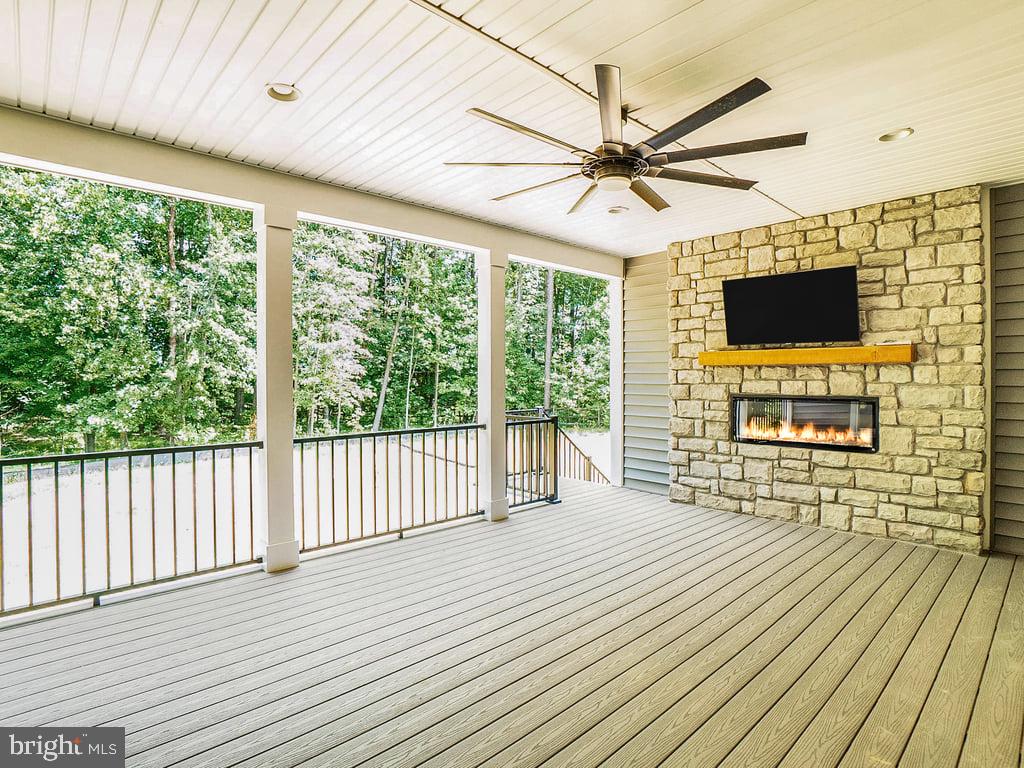 FAWN LAKE - Residential