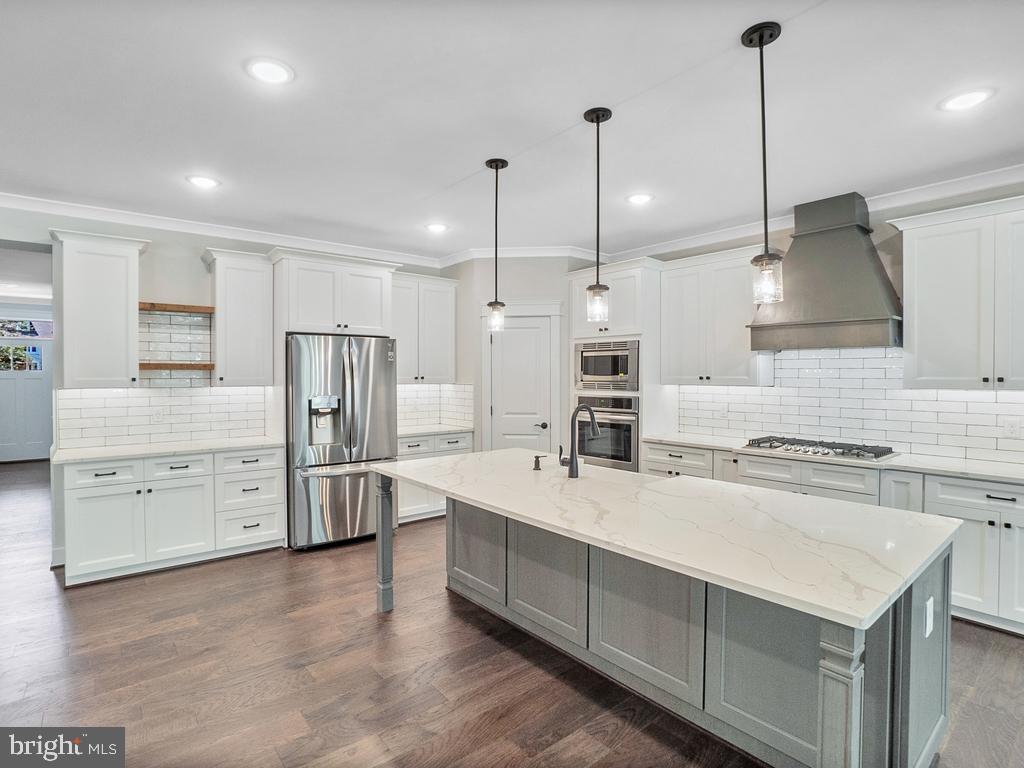 FAWN LAKE - Residential