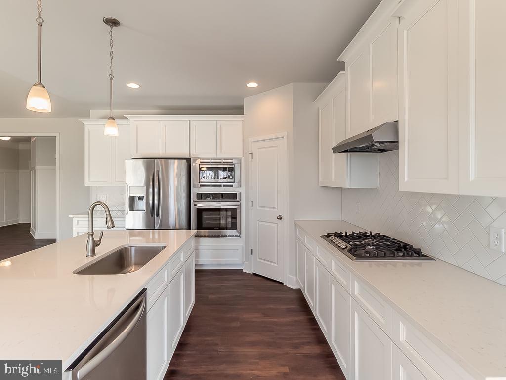 FAWN LAKE - Residential