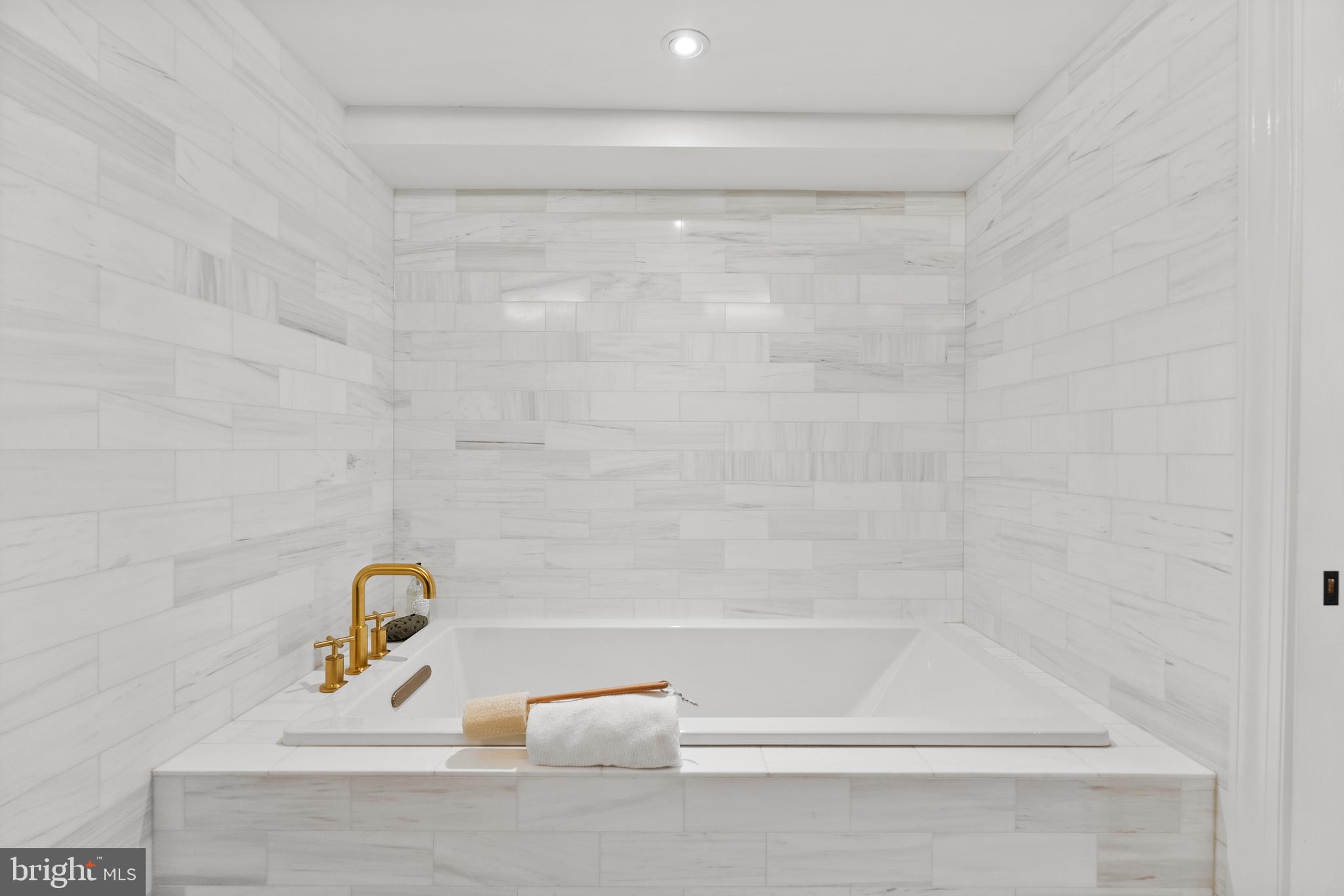 OLD TOWN - Residential