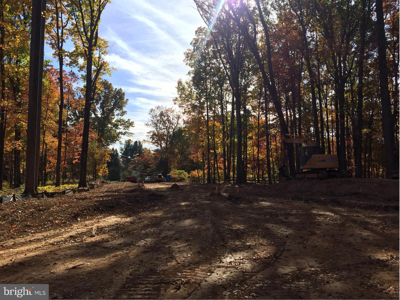 FALLS ROAD CORRIDOR - Land