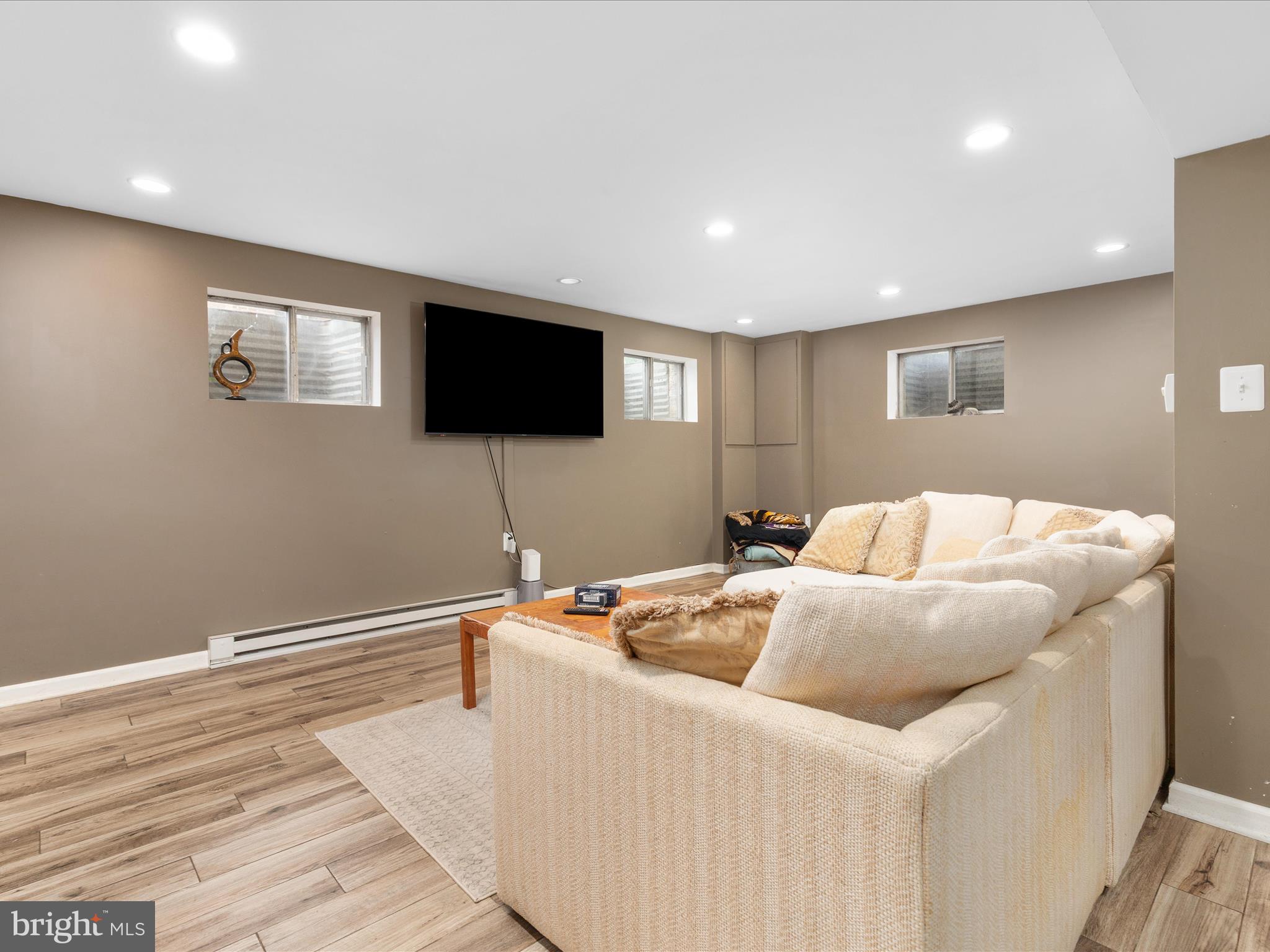 WILLERBURN ACRES - Residential