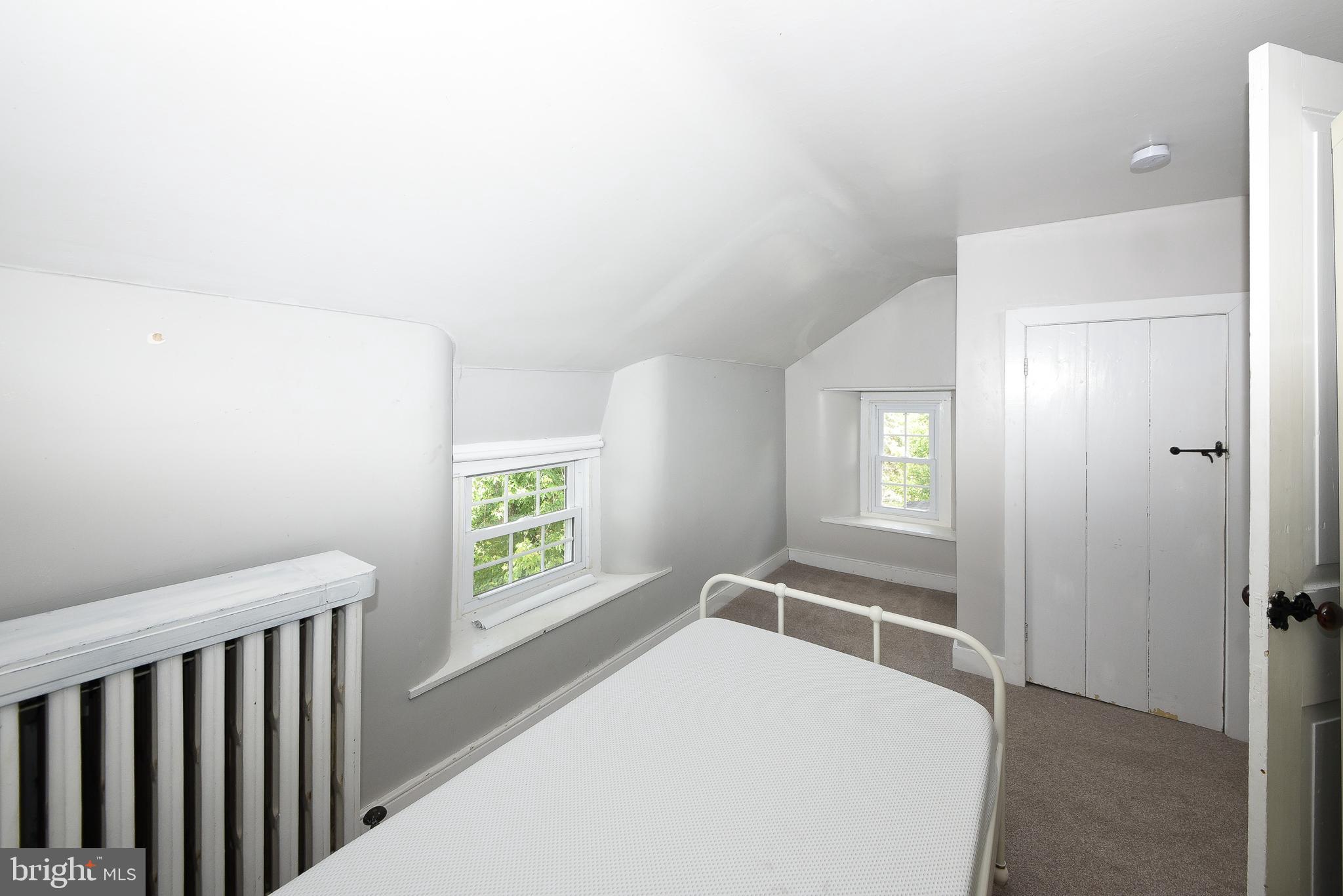 NESHAMINY HILLS - Residential Income