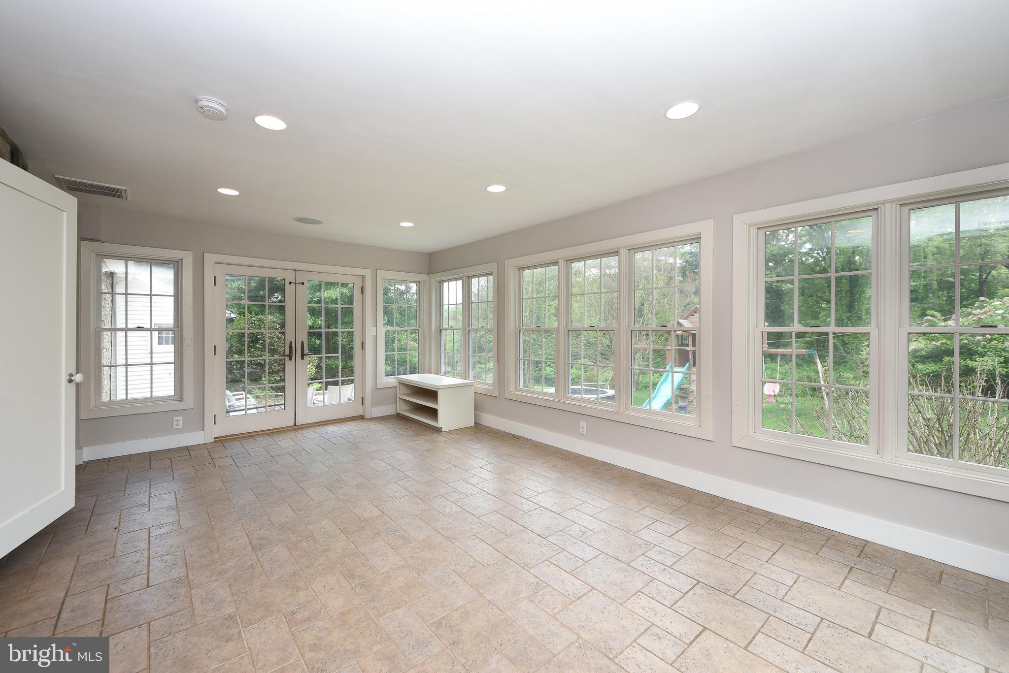 NESHAMINY HILLS - Residential Income
