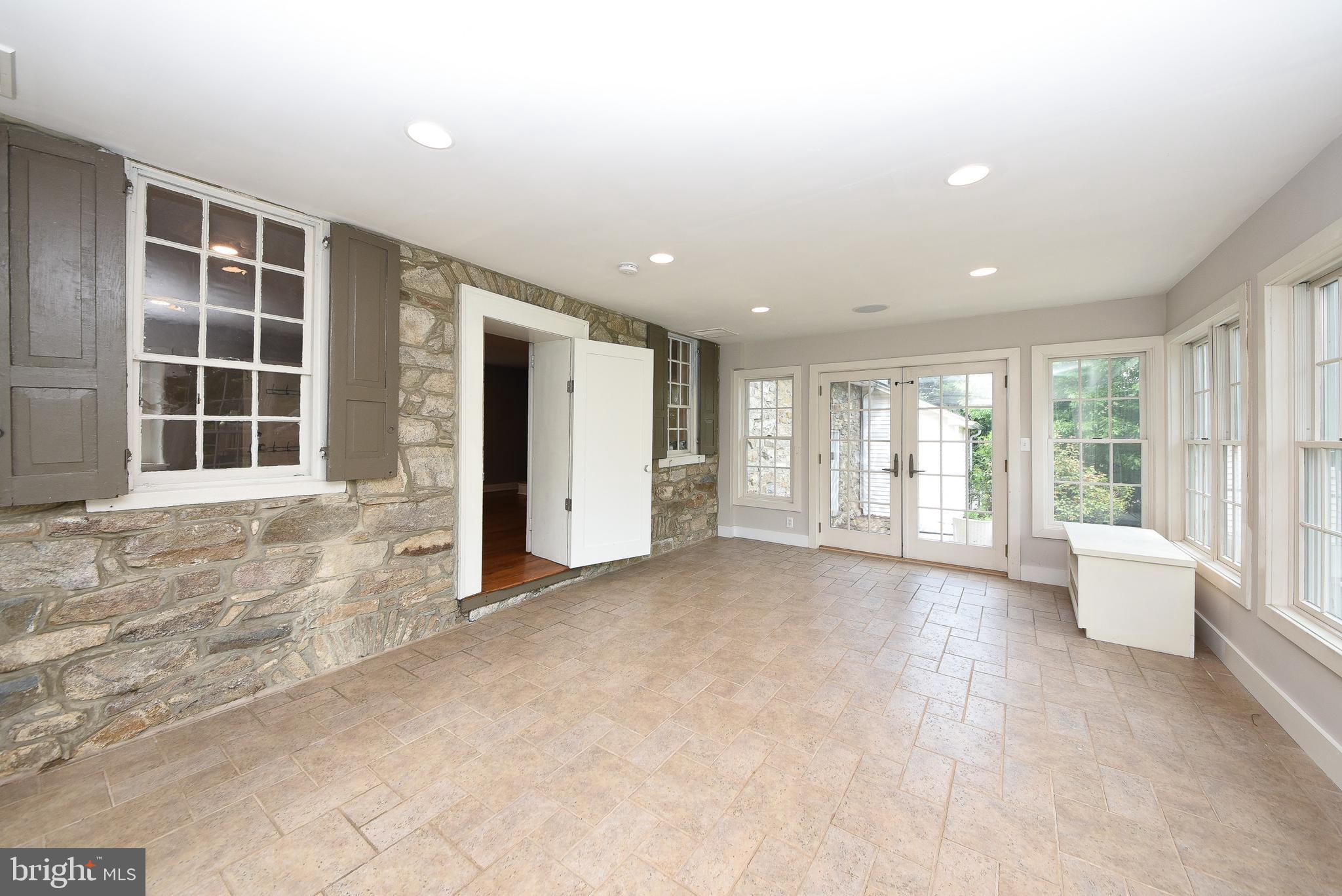 NESHAMINY HILLS - Residential Income