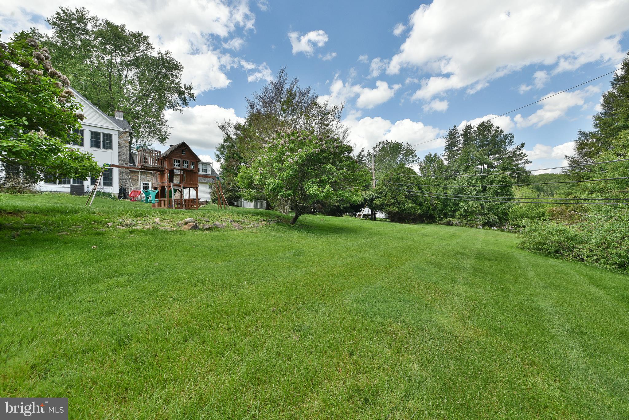 NESHAMINY HILLS - Residential Income
