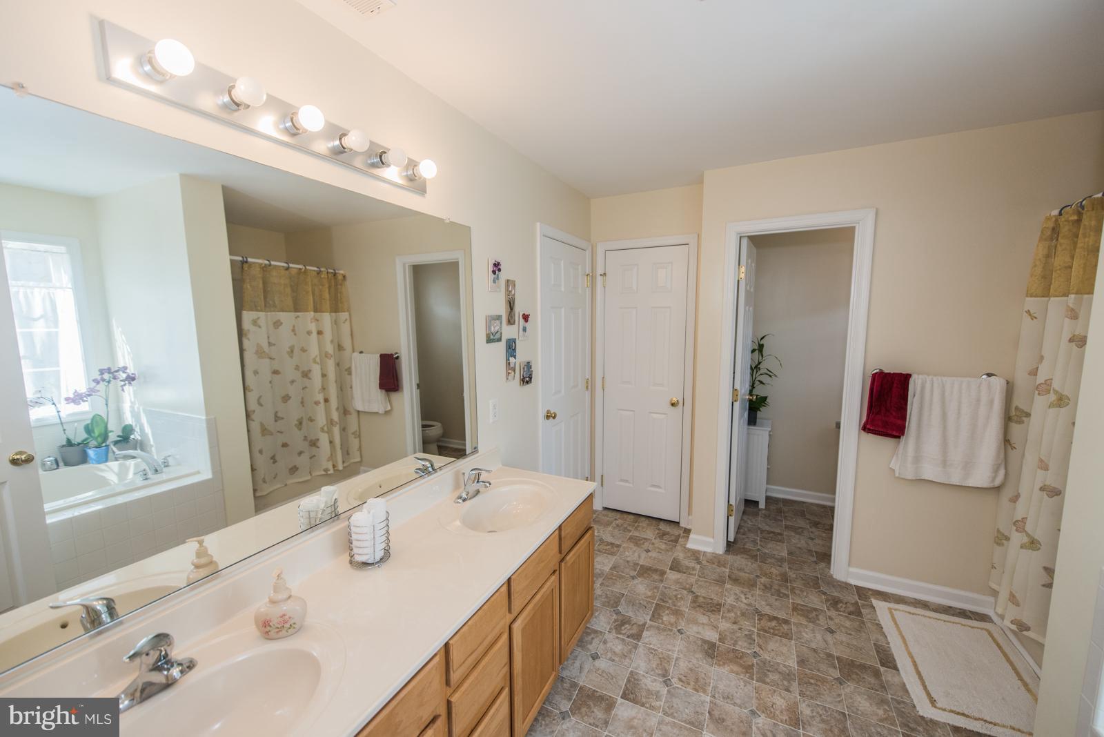 CAMELOT - Residential