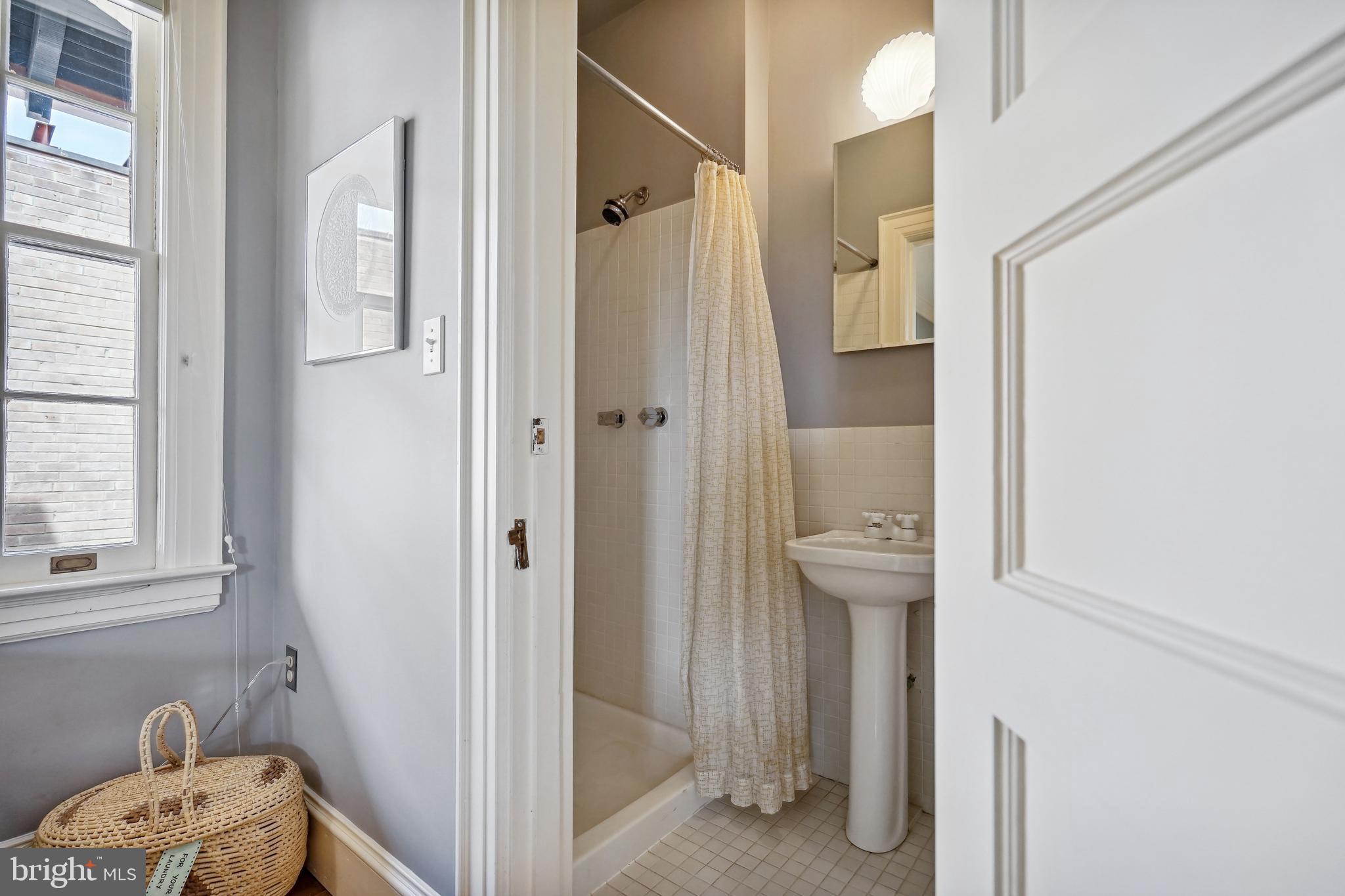 WOODLEY PARK - Residential