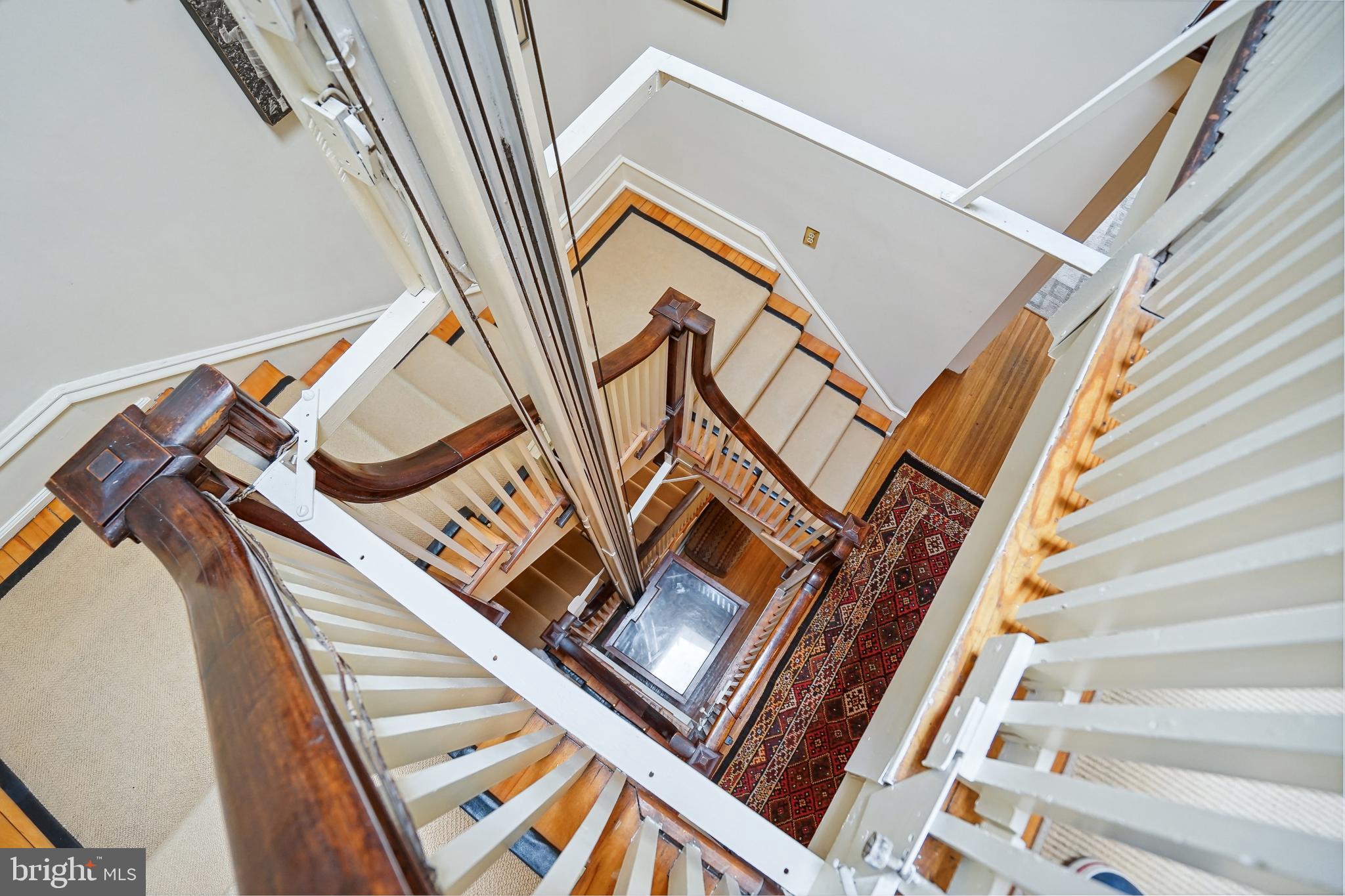 WOODLEY PARK - Residential