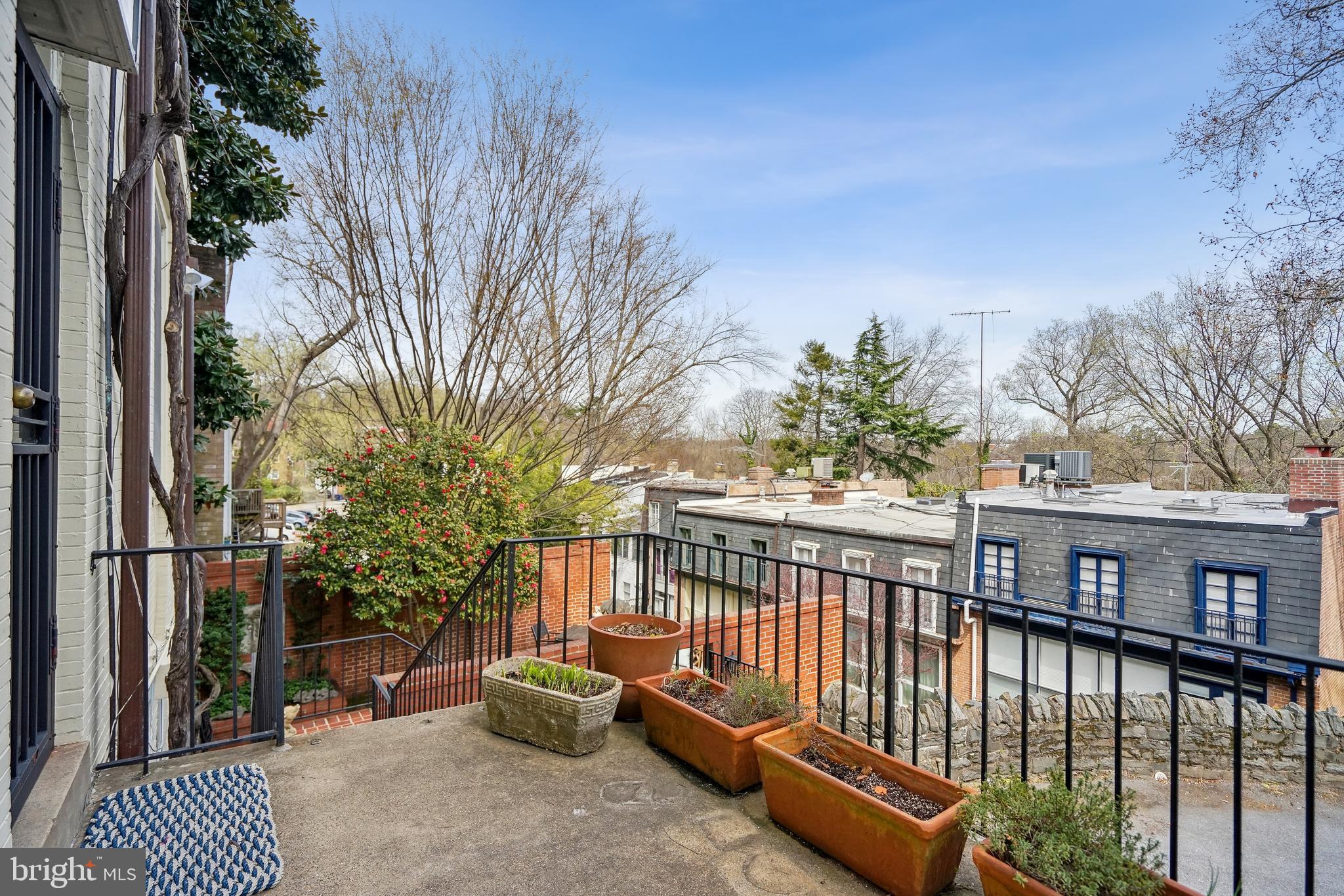 WOODLEY PARK - Residential