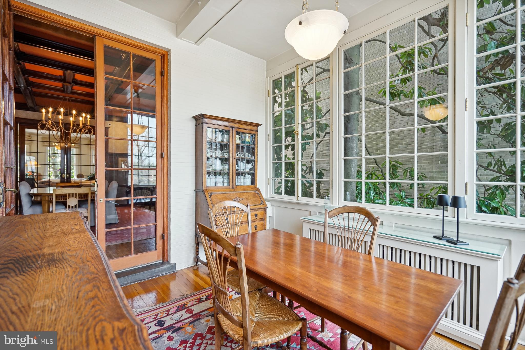 WOODLEY PARK - Residential