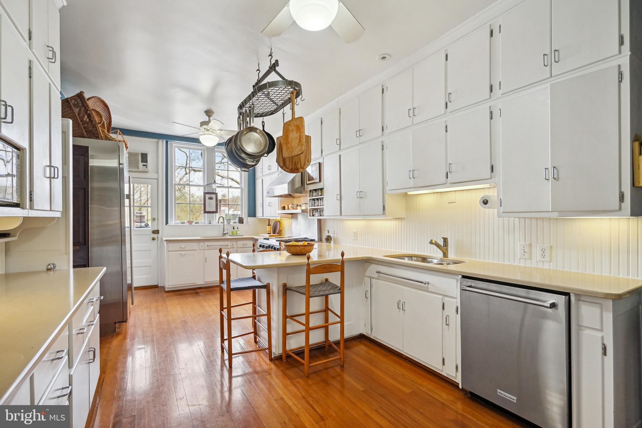 WOODLEY PARK - Residential