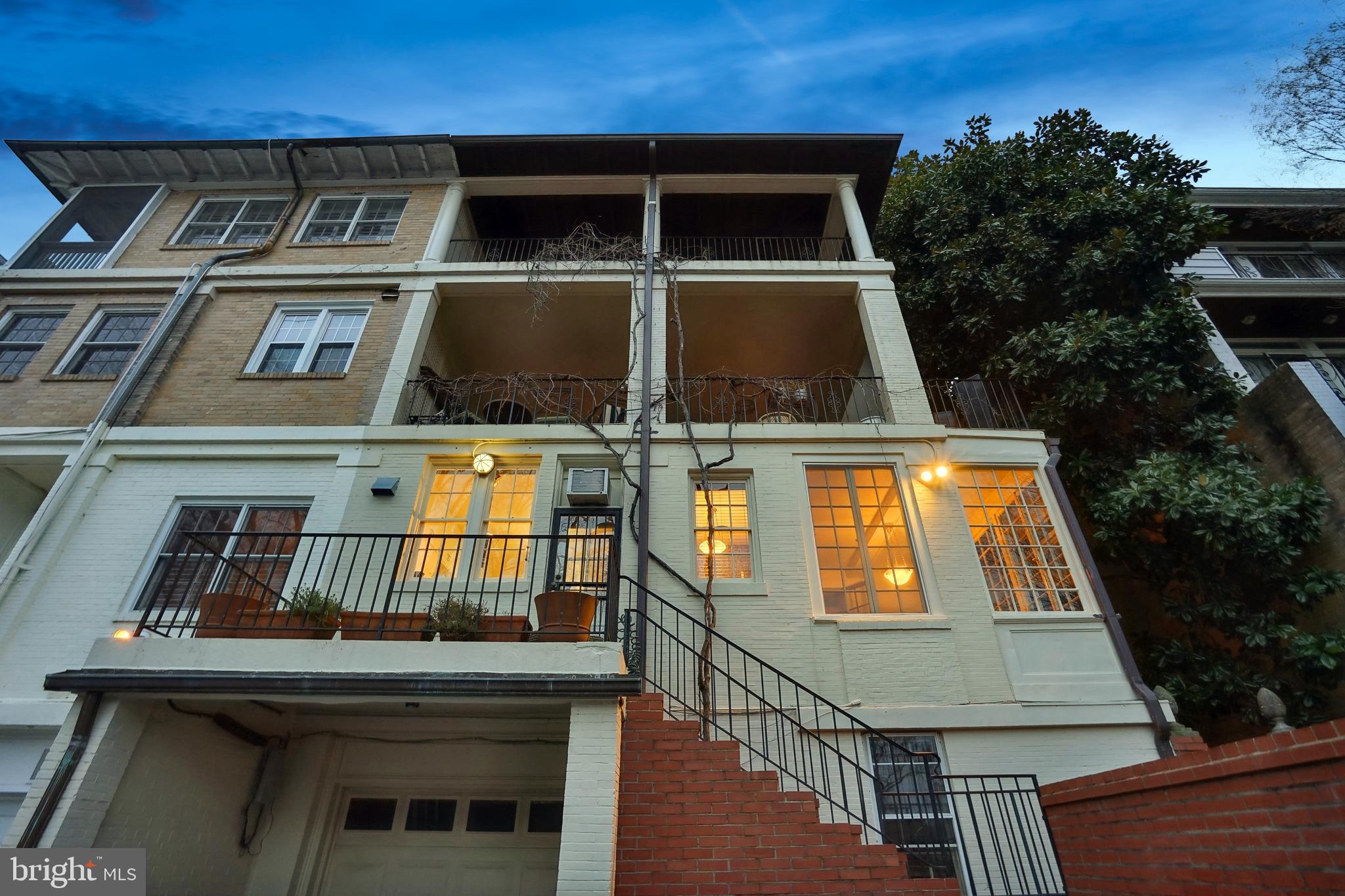 WOODLEY PARK - Residential