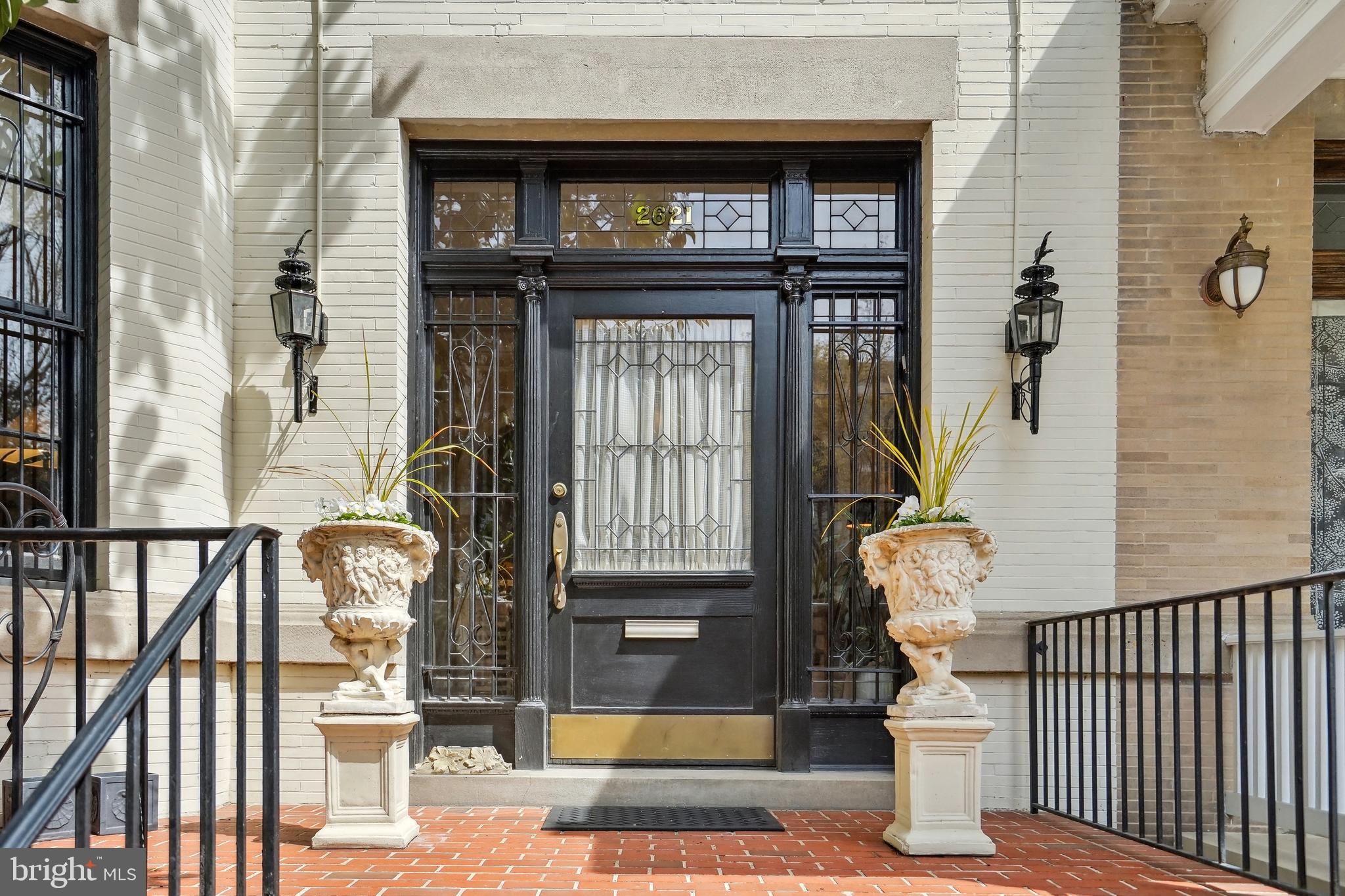 WOODLEY PARK - Residential