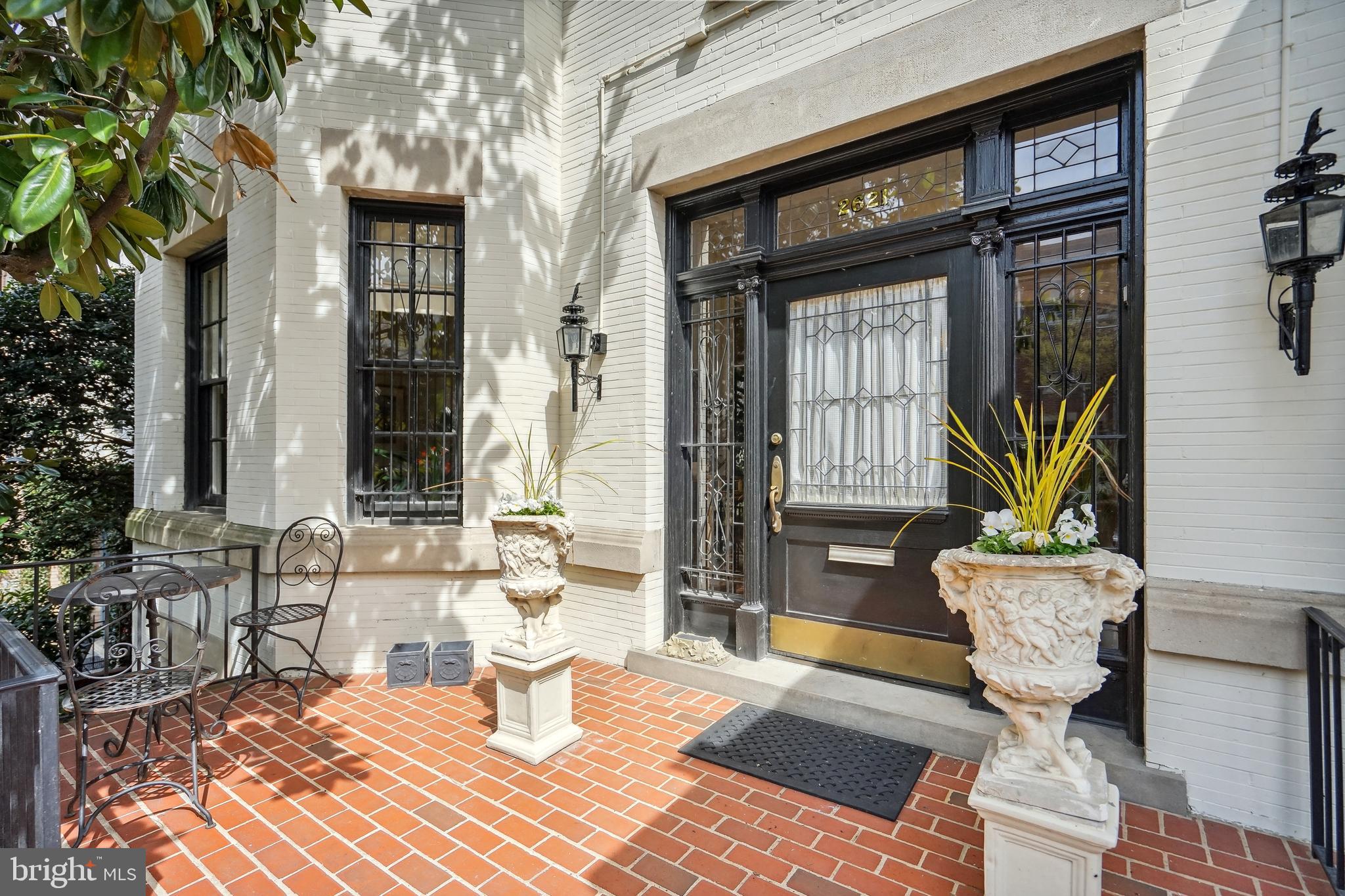 WOODLEY PARK - Residential