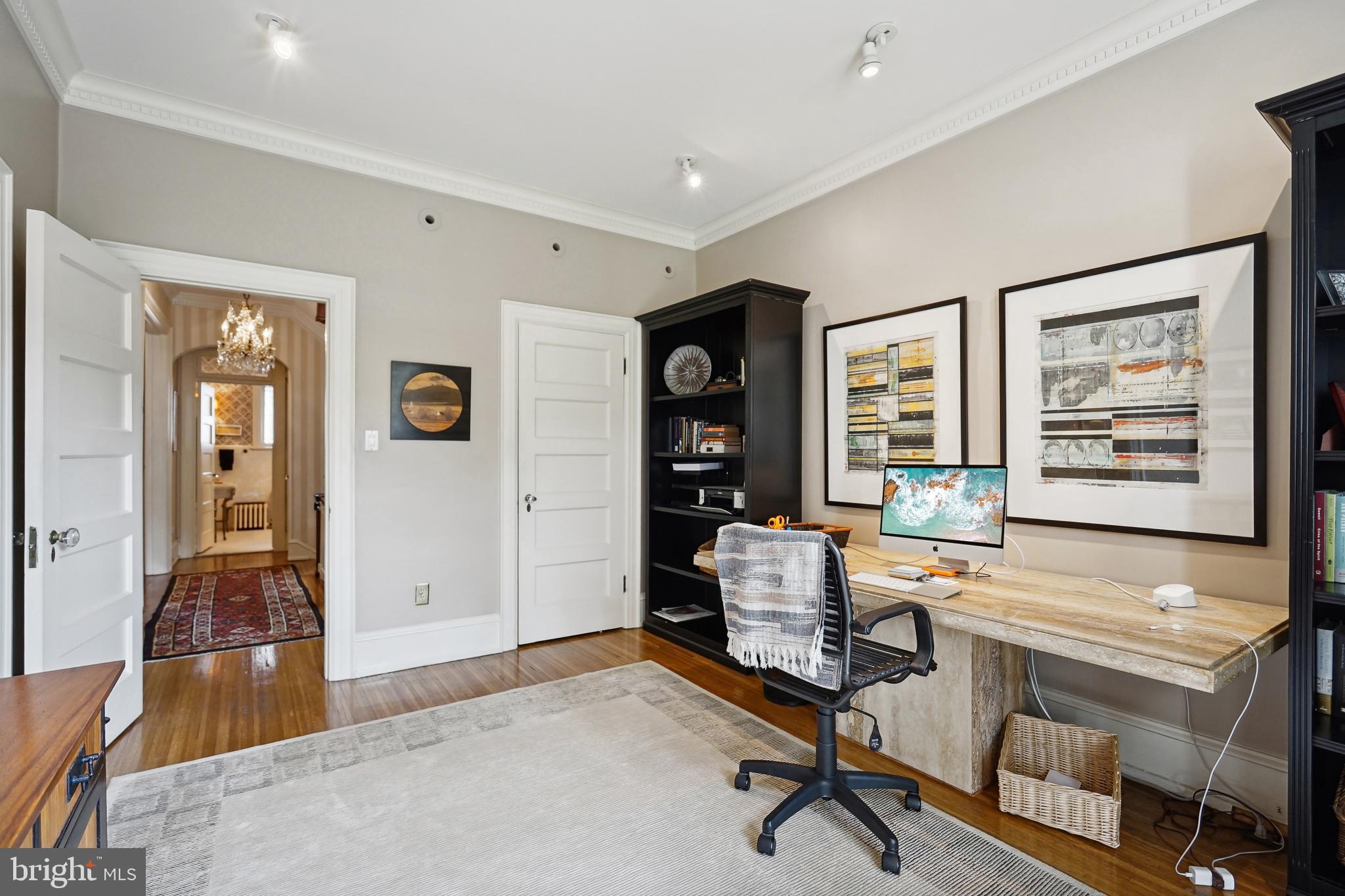 WOODLEY PARK - Residential