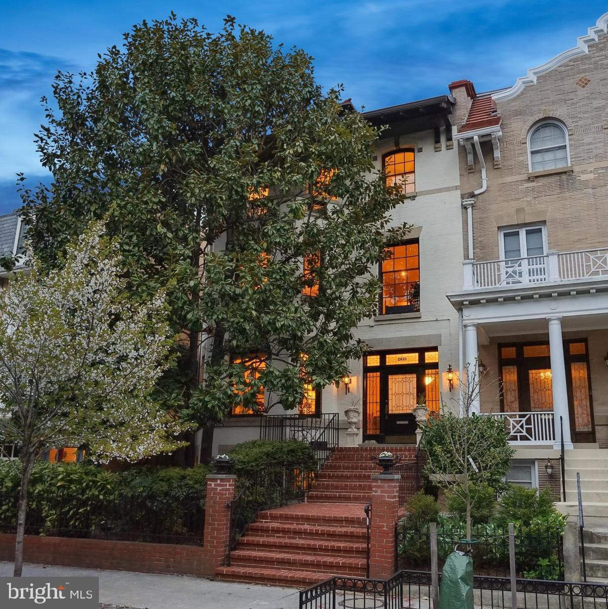WOODLEY PARK - Residential