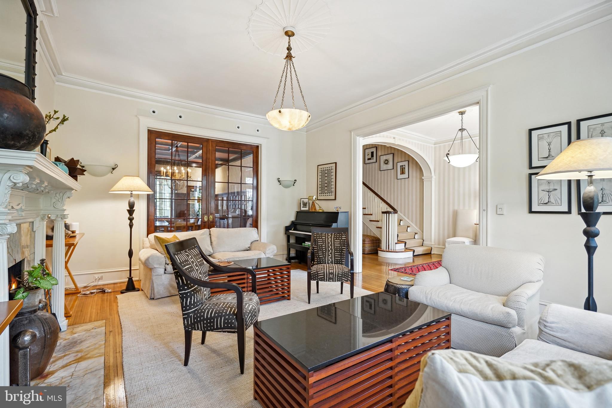 WOODLEY PARK - Residential