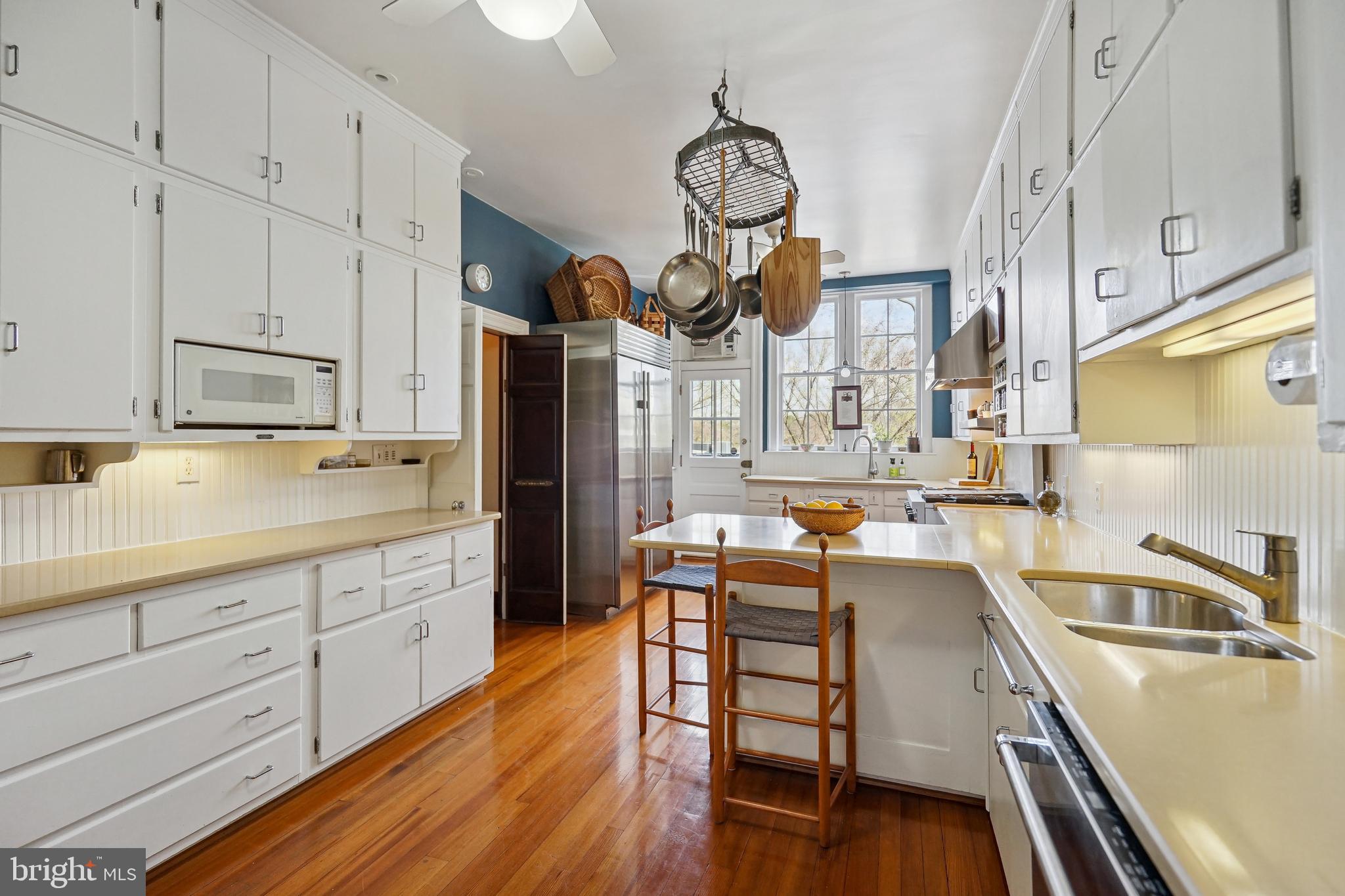 WOODLEY PARK - Residential