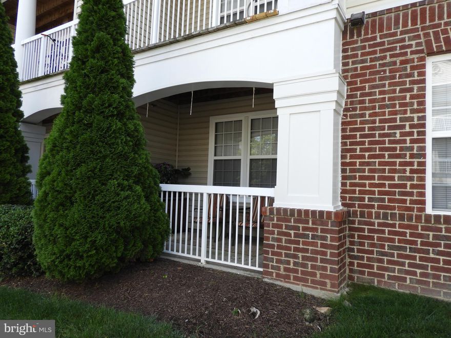 Conveniently located within walking distance of the Brambleton Town Center, this beautiful 1/1 condo has high ceilings thru out, SS appliances, lots of windows. Private patio. Basic cable, high speed internet, sewer, and trash removal are included in rent.