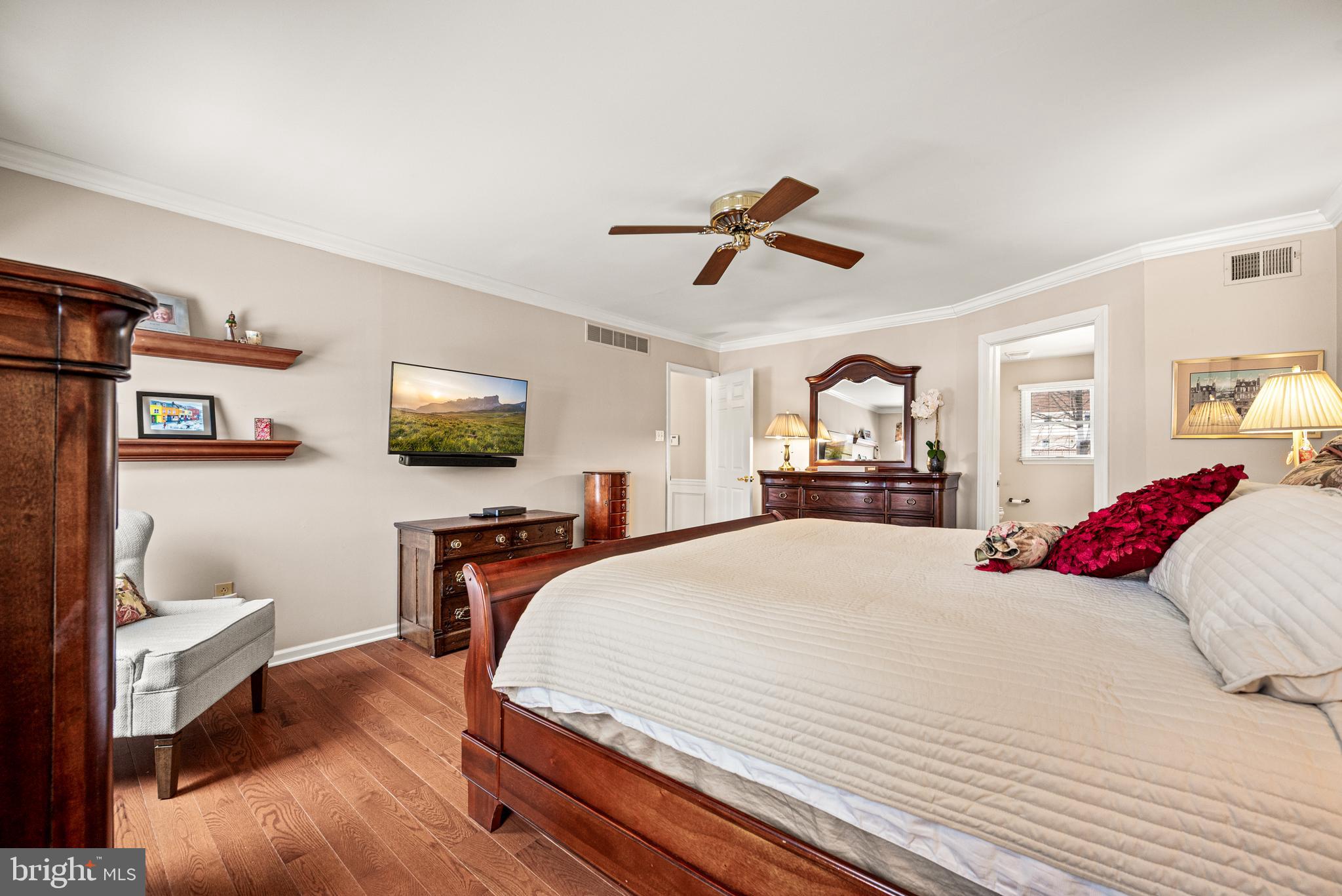 BOW TREE - Residential