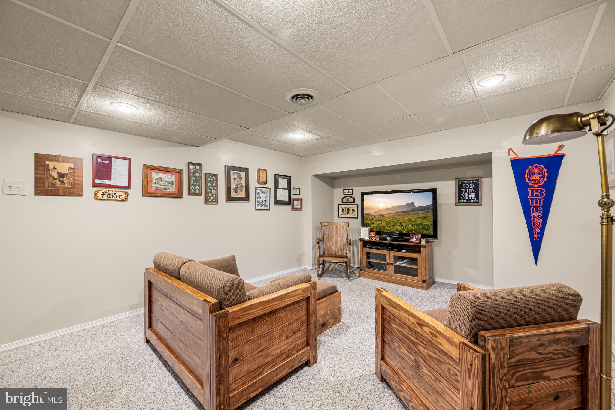 BOW TREE - Residential