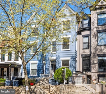 Townhouse at 18 RHODE ISLAND AVENUE NE