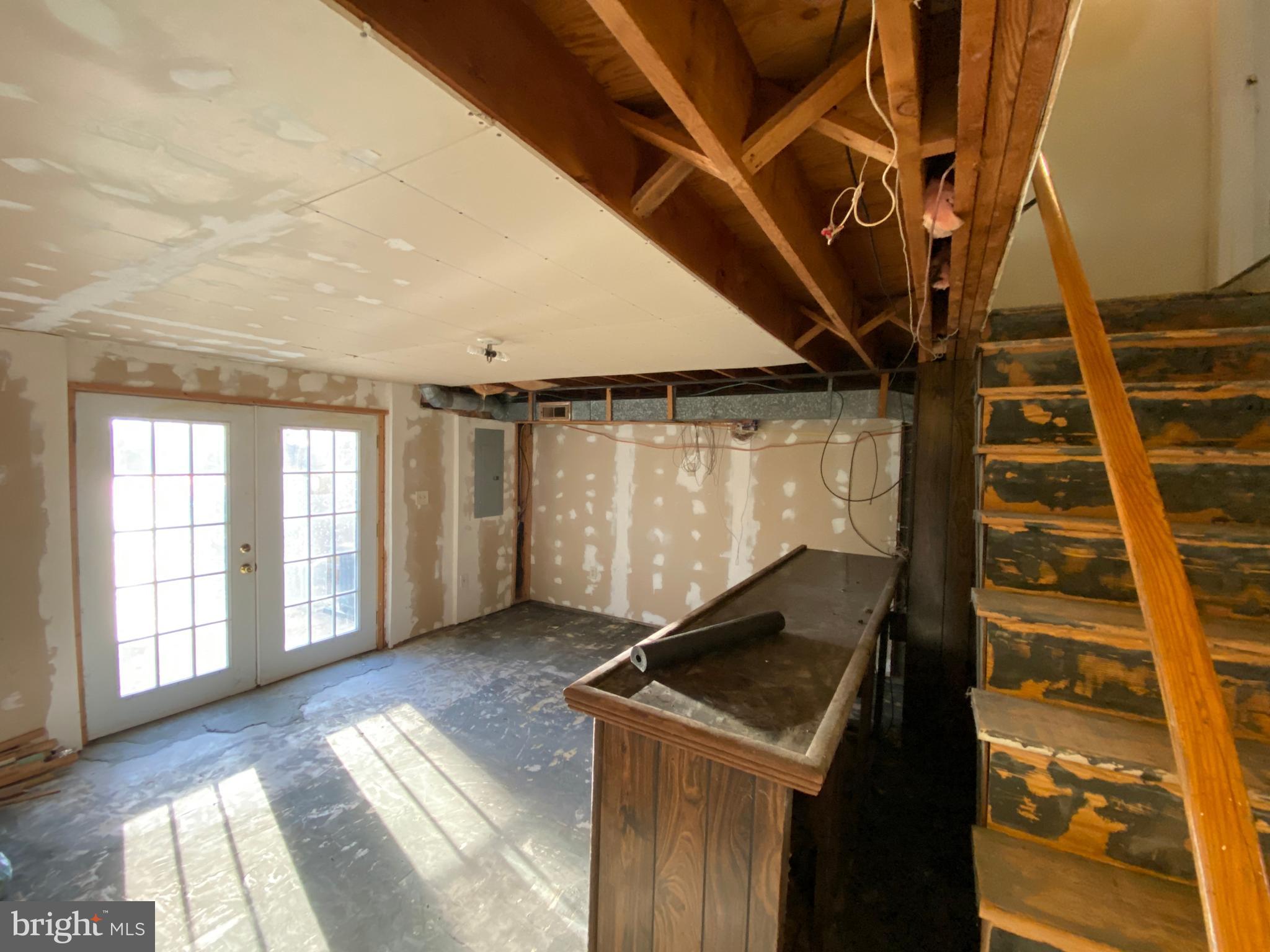 OLDE GREENWICH - Residential Lease