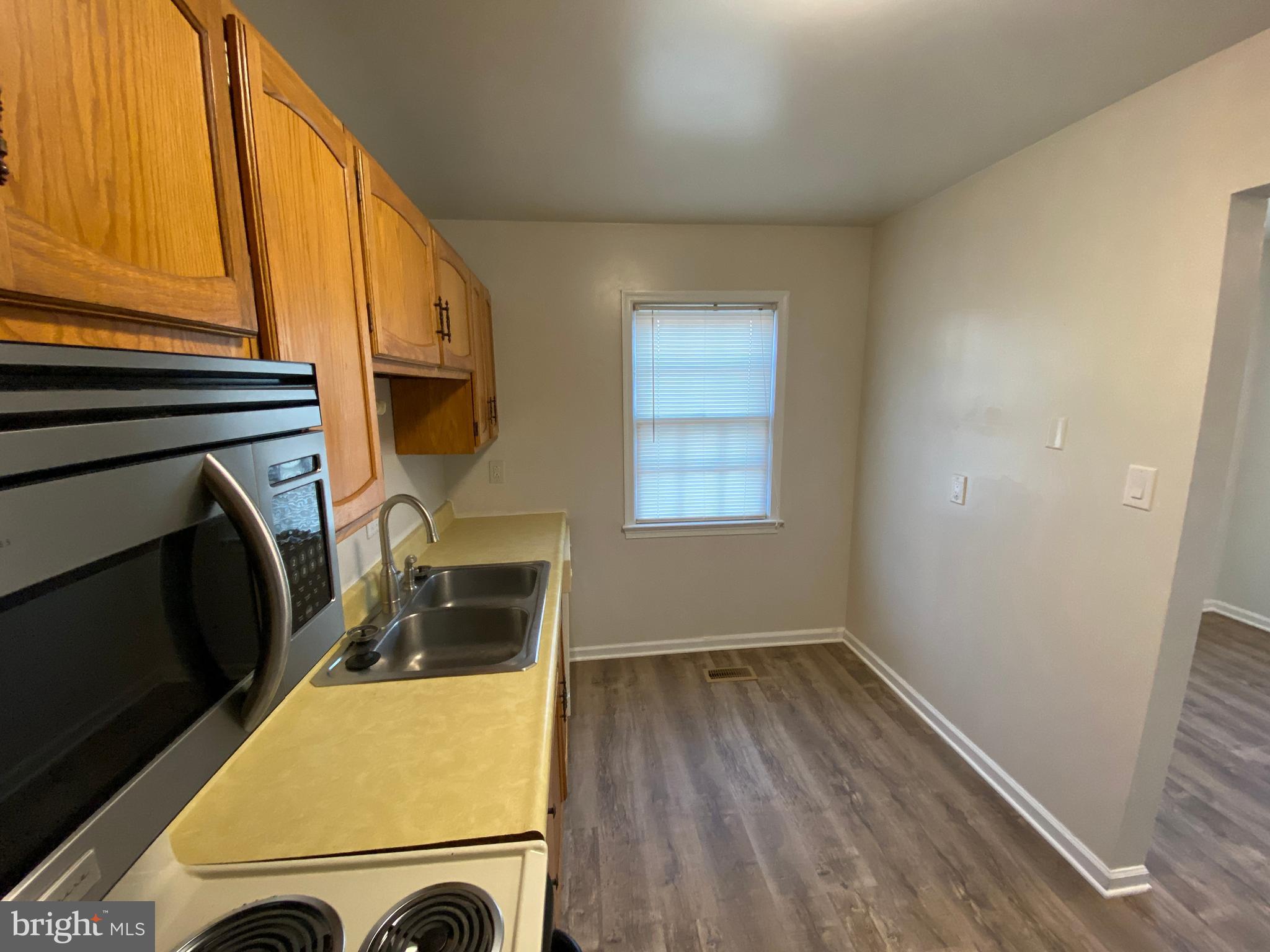 OLDE GREENWICH - Residential Lease