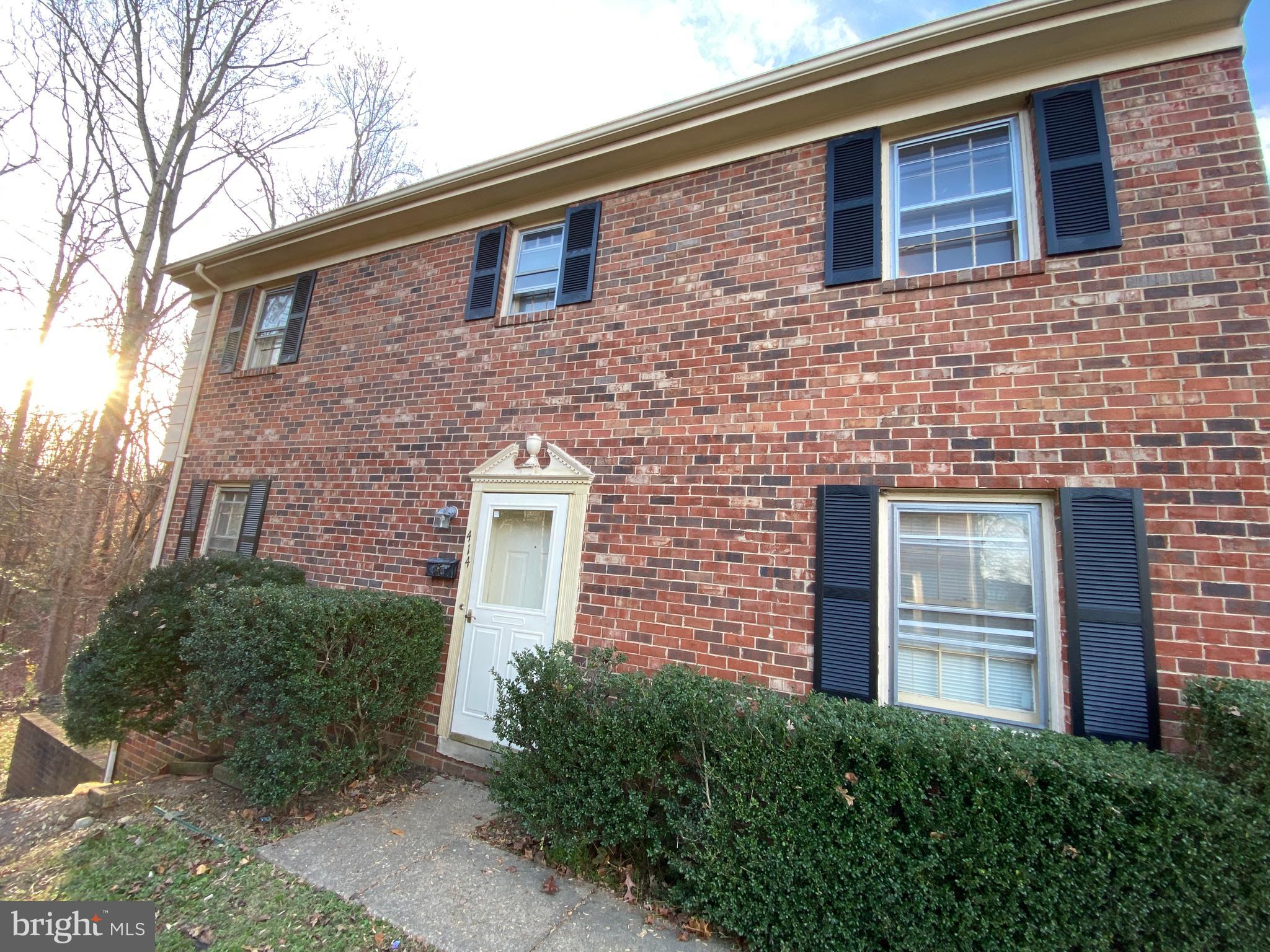 OLDE GREENWICH - Residential Lease