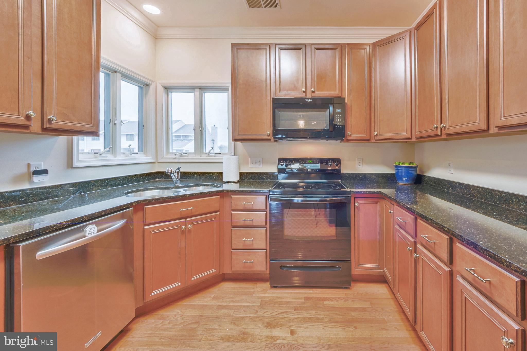 THOMPSON CREEK TOWNHOMES - Residential