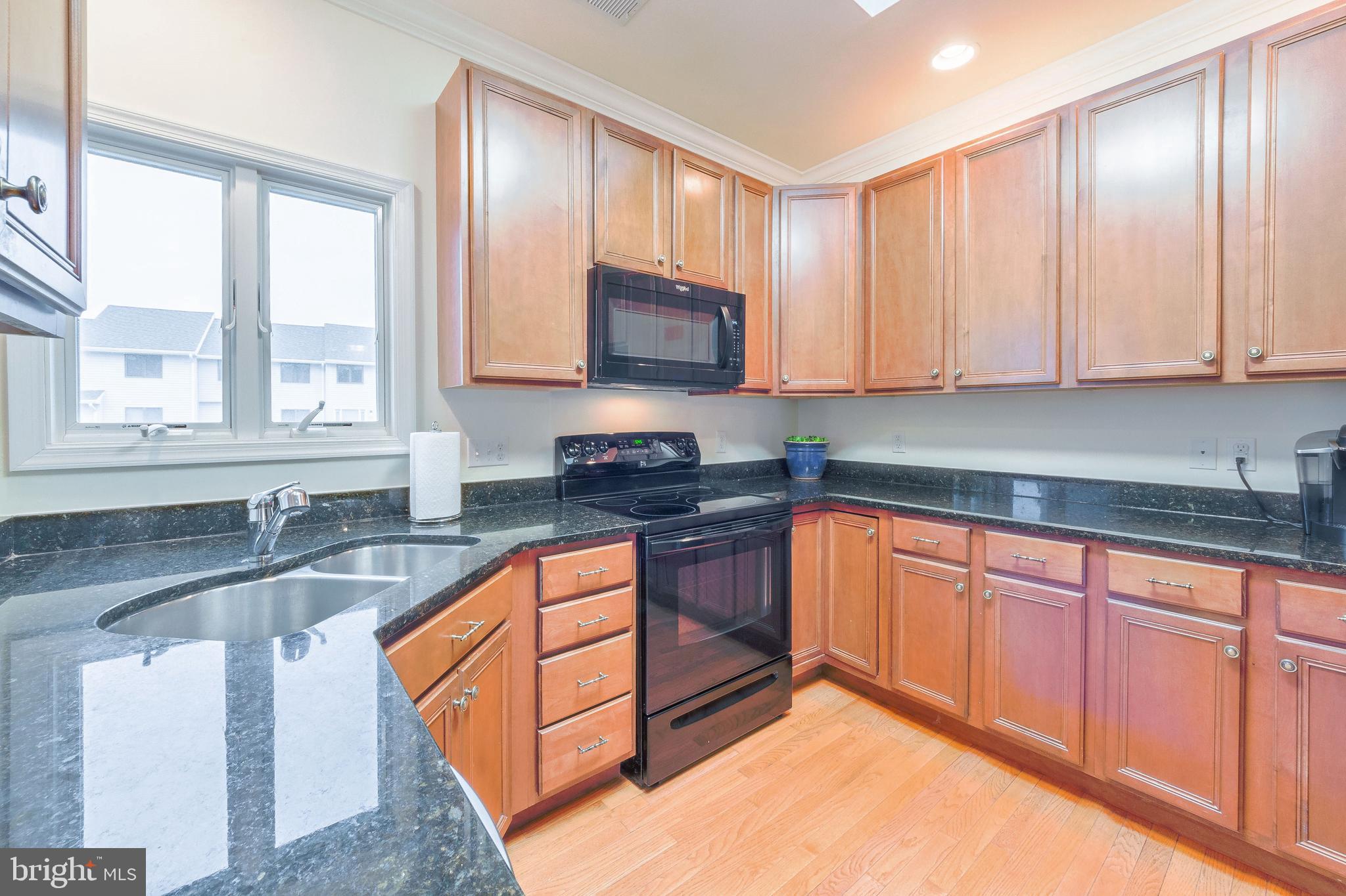 THOMPSON CREEK TOWNHOMES - Residential