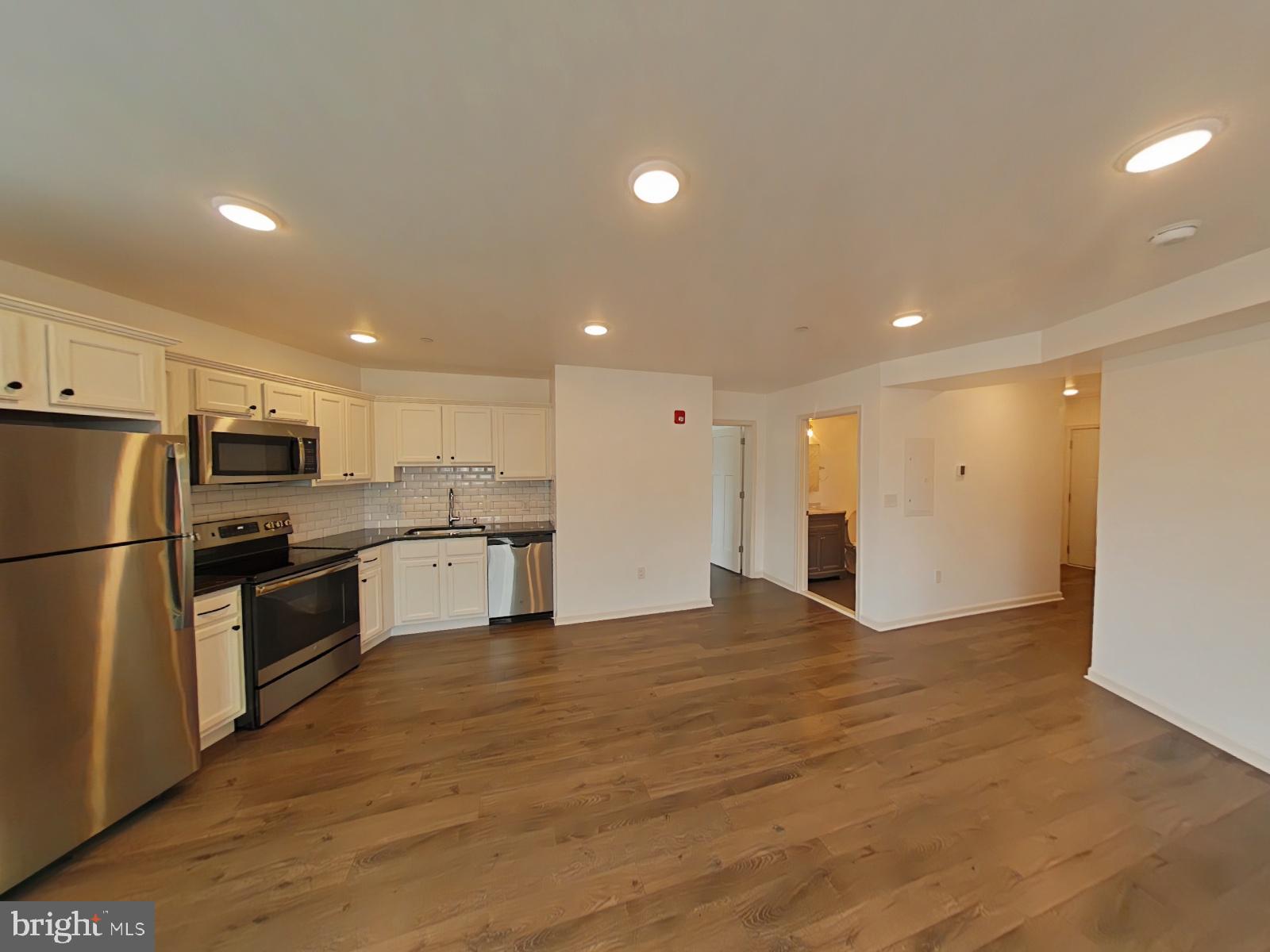 ROXBOROUGH - Residential Lease