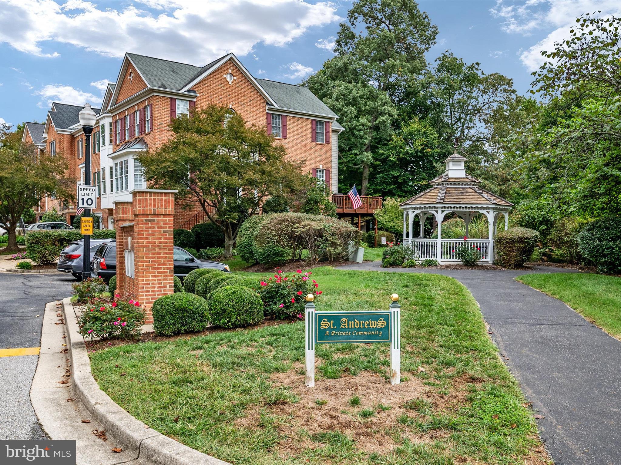 ST ANDREWS CONDOMINIUMS AT BAY HILLS - Residential