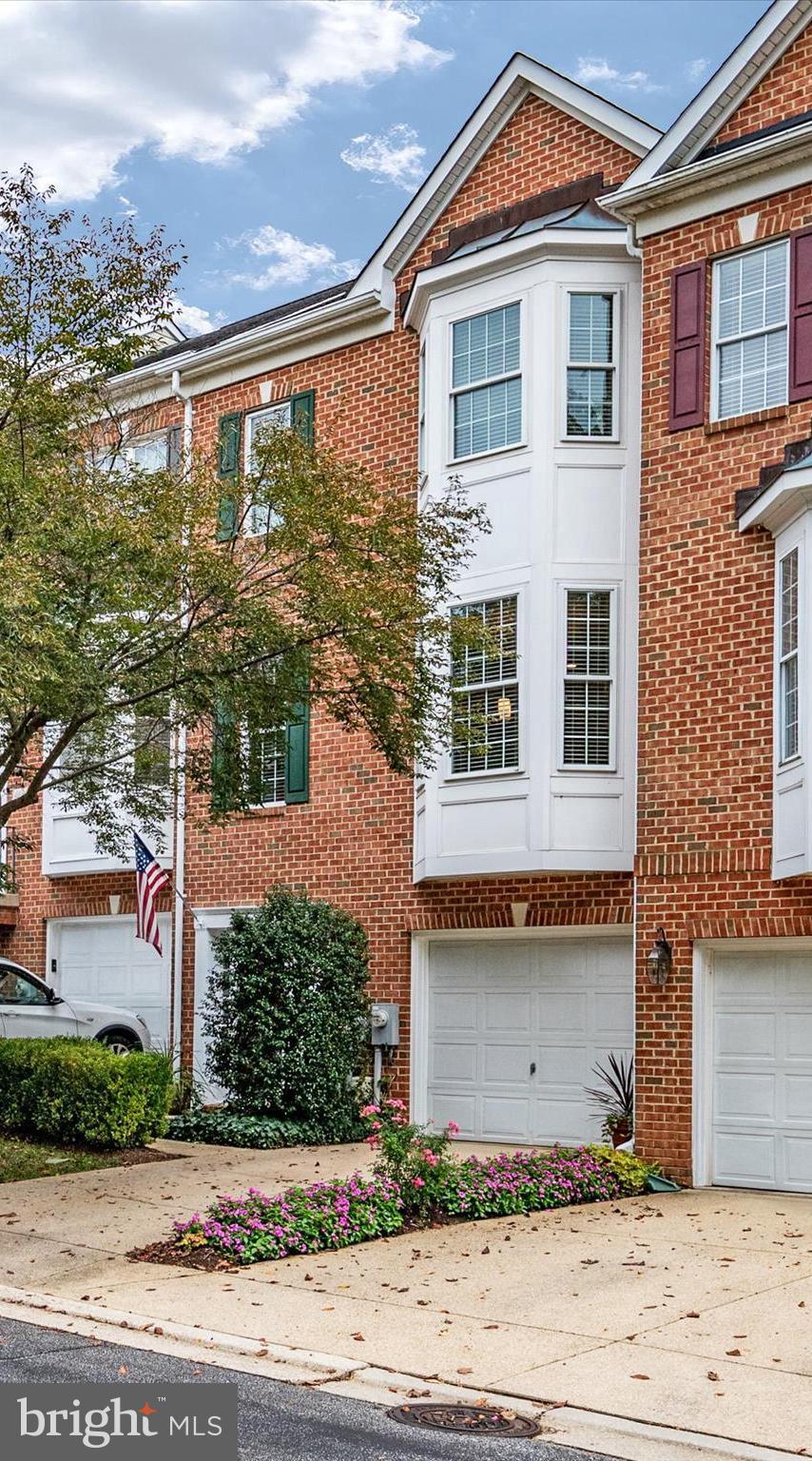 ST ANDREWS CONDOMINIUMS AT BAY HILLS - Residential