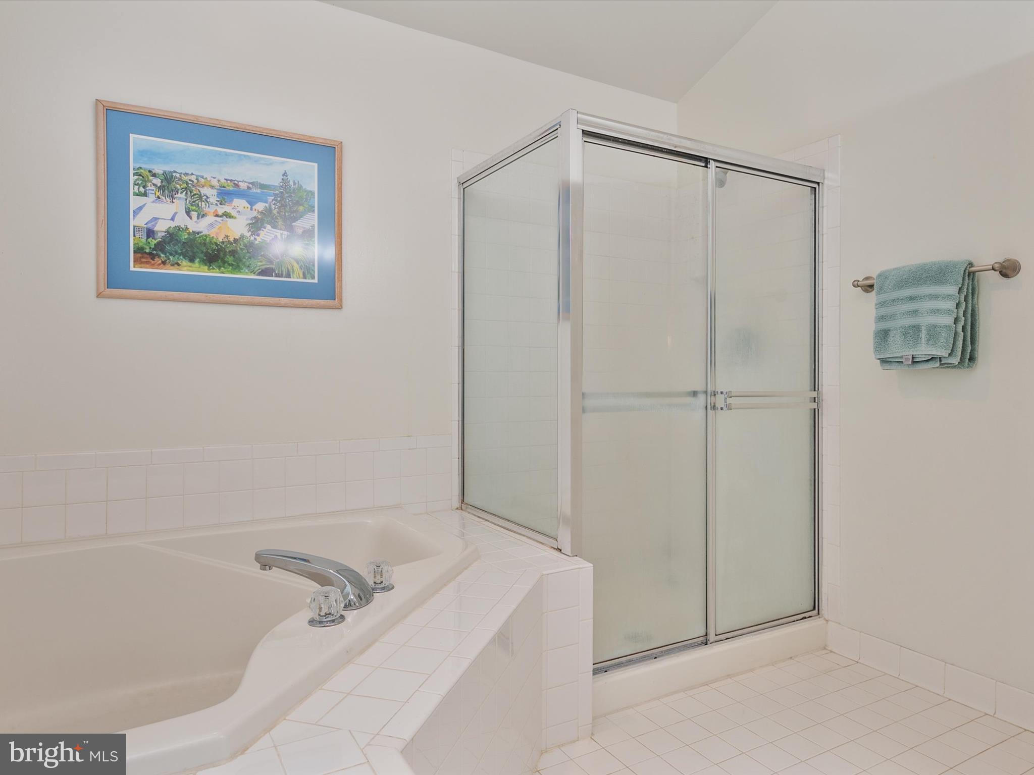 ST ANDREWS CONDOMINIUMS AT BAY HILLS - Residential