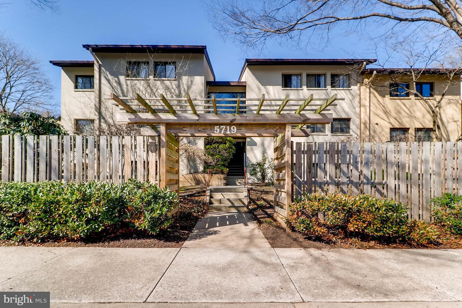 DEERING WOODS - Residential