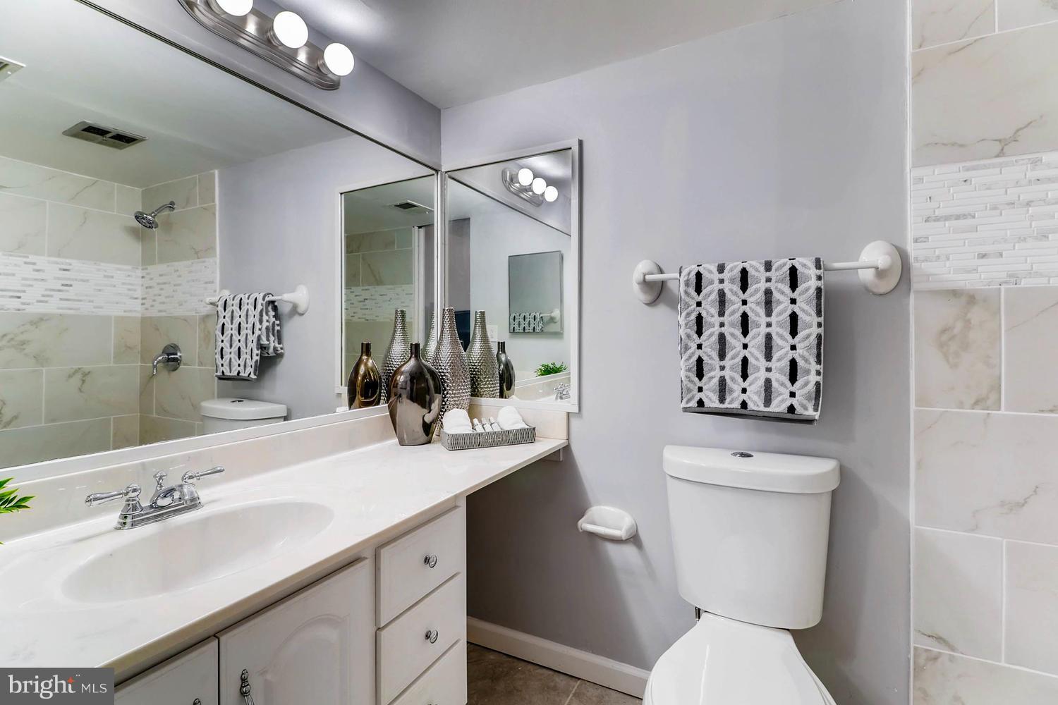 DEERING WOODS - Residential