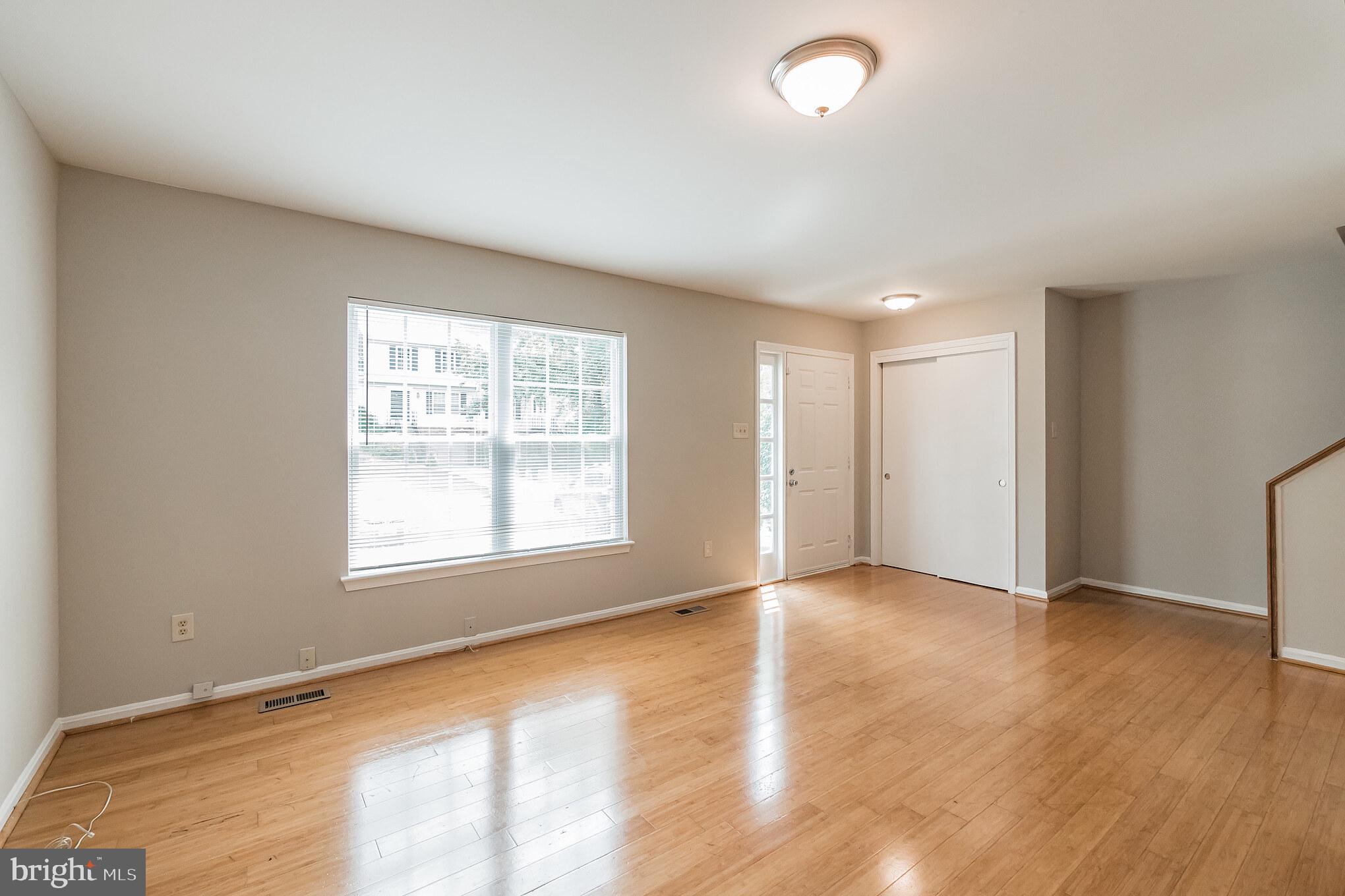 WILDE LAKE - Residential