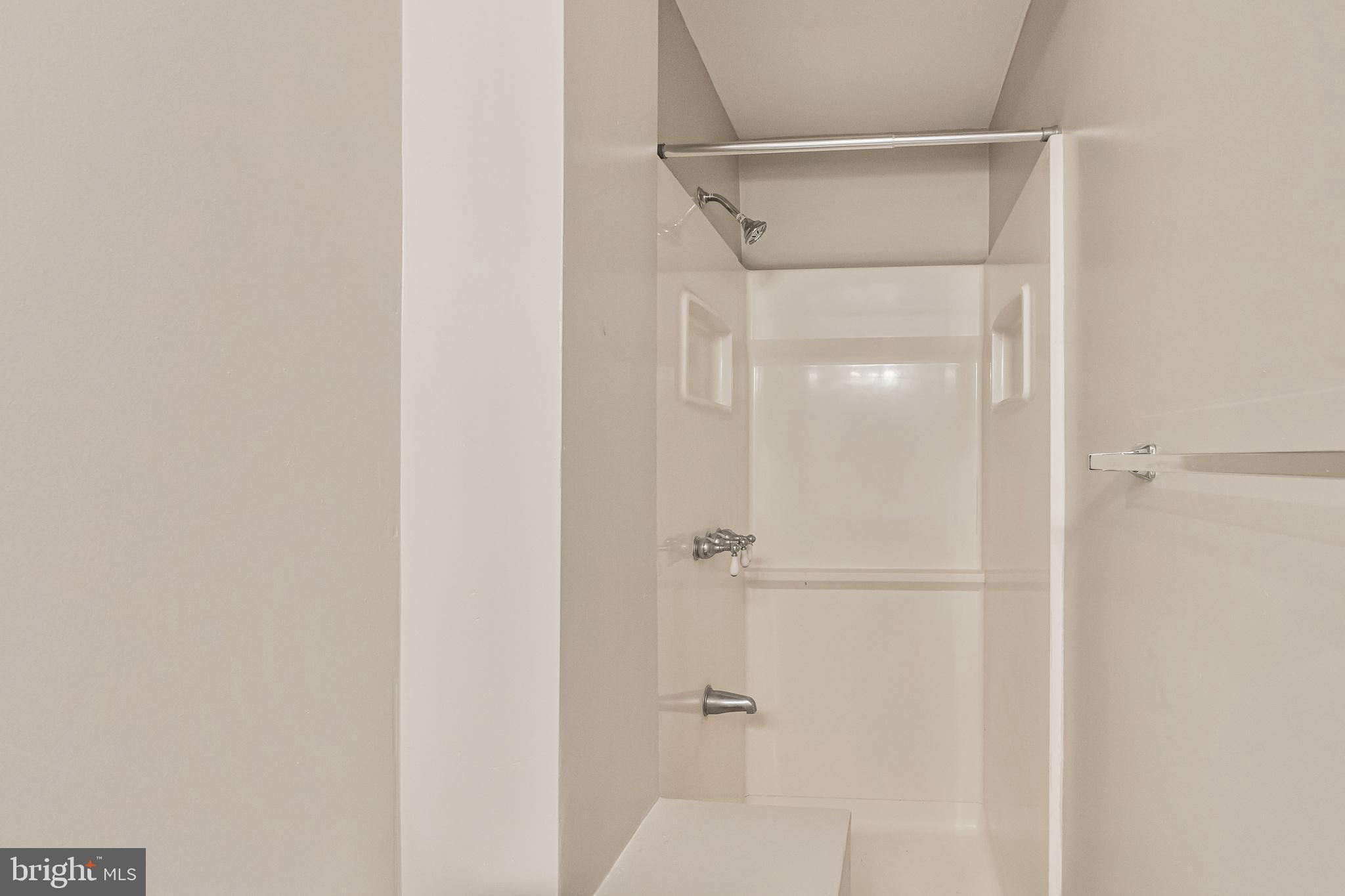 WILDE LAKE - Residential