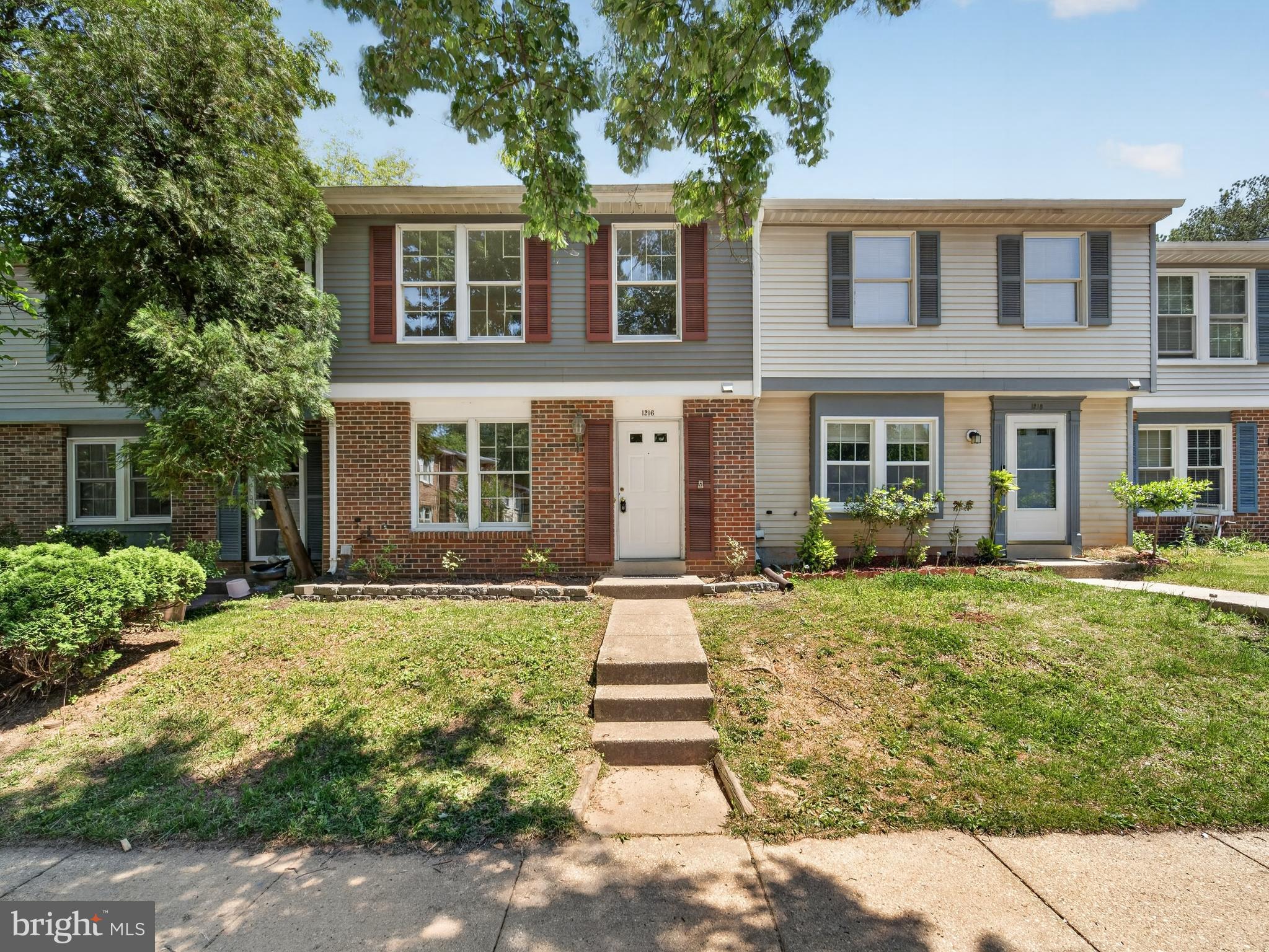 OAK SPRINGS - Residential