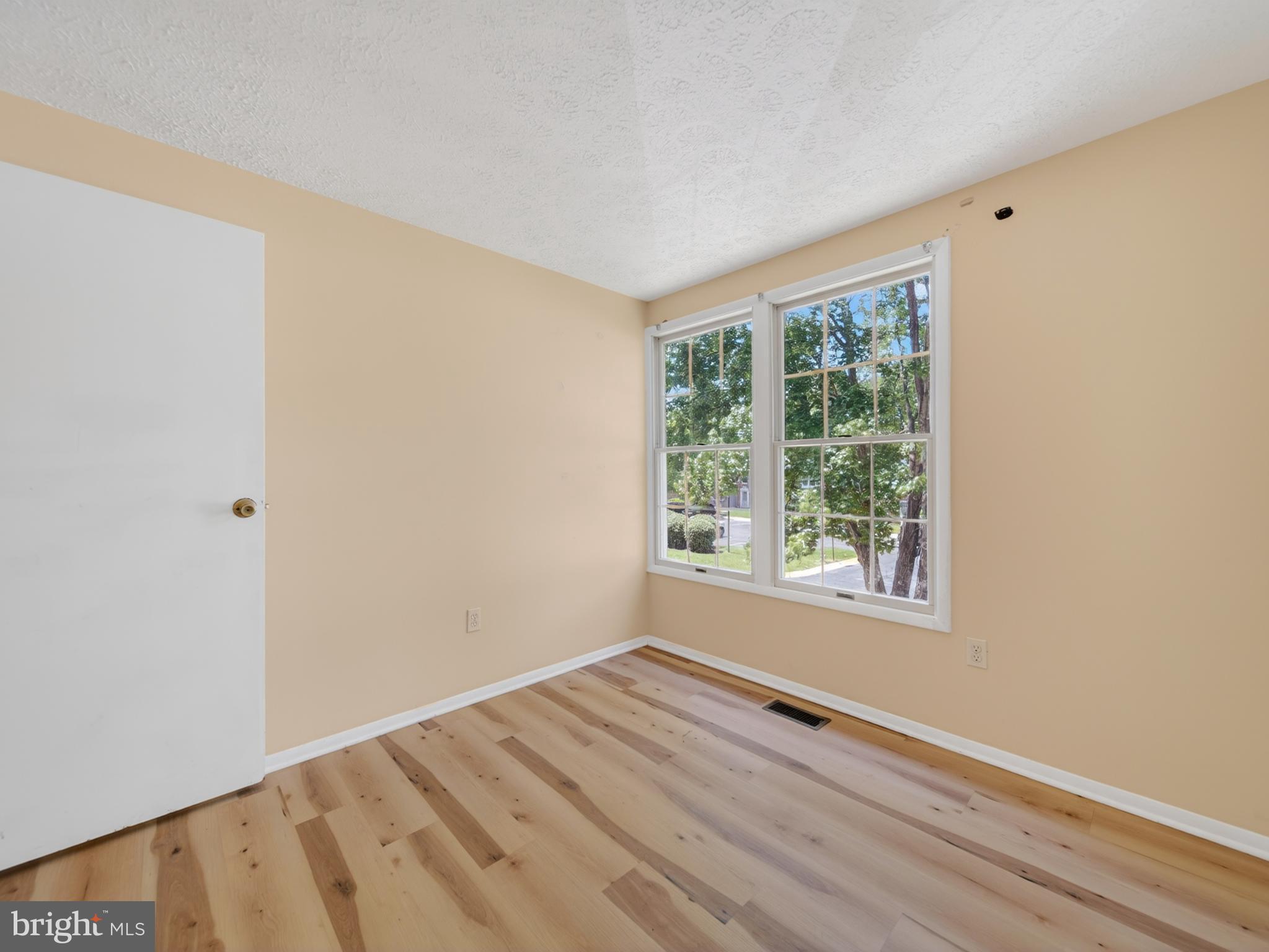OAK SPRINGS - Residential
