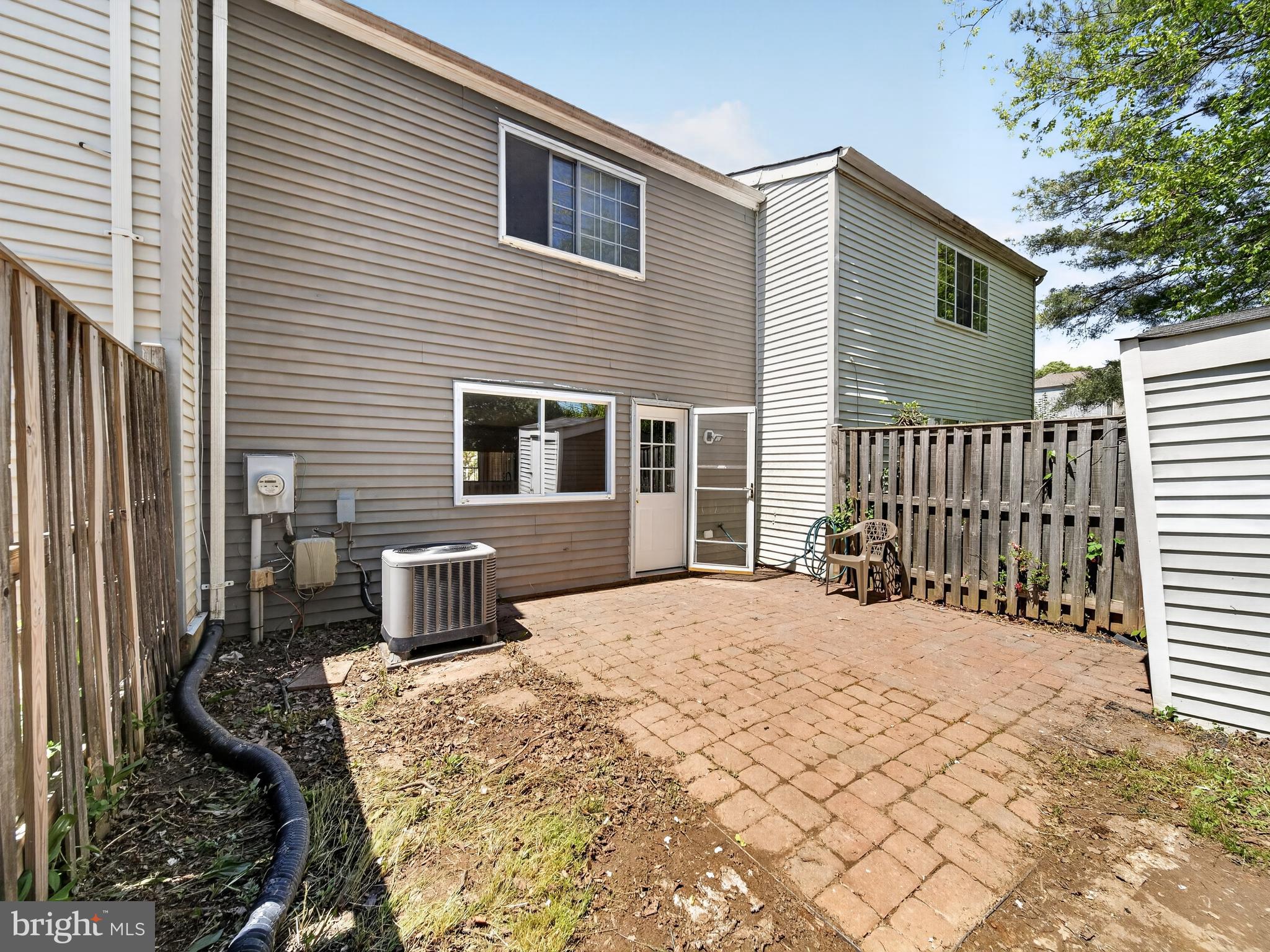 OAK SPRINGS - Residential