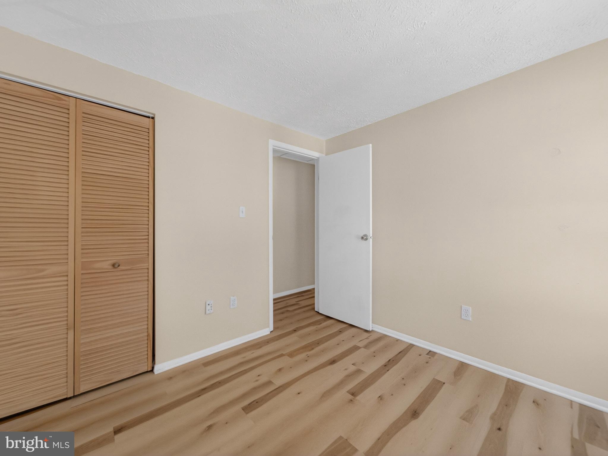 OAK SPRINGS - Residential