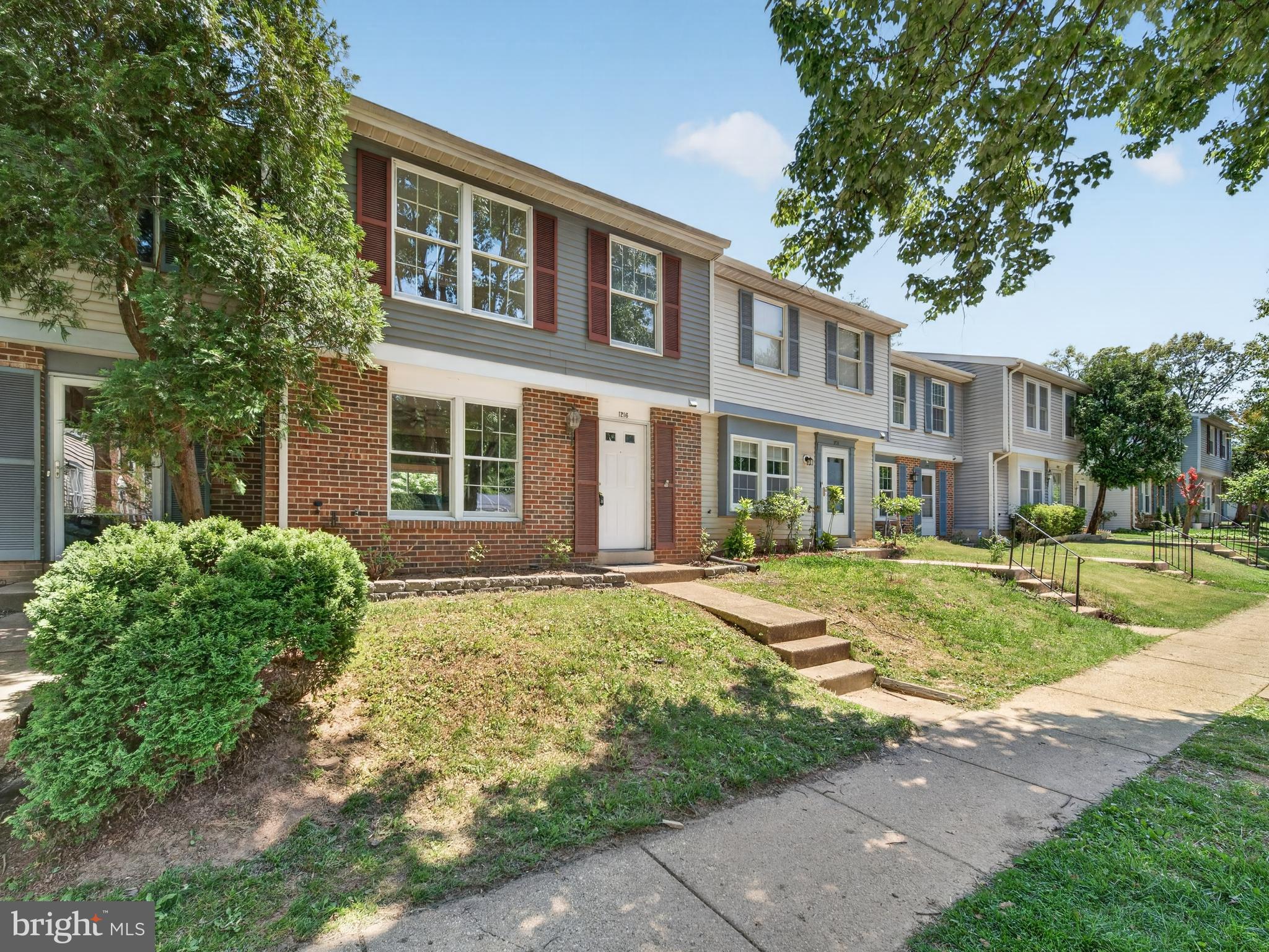 OAK SPRINGS - Residential