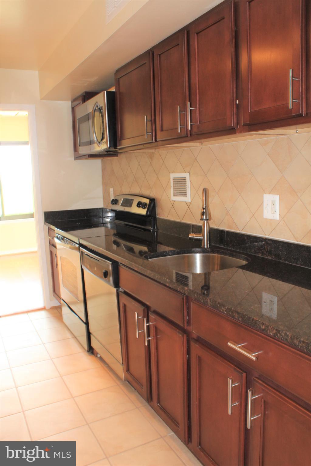 WOODLAKE TOWERS - Residential