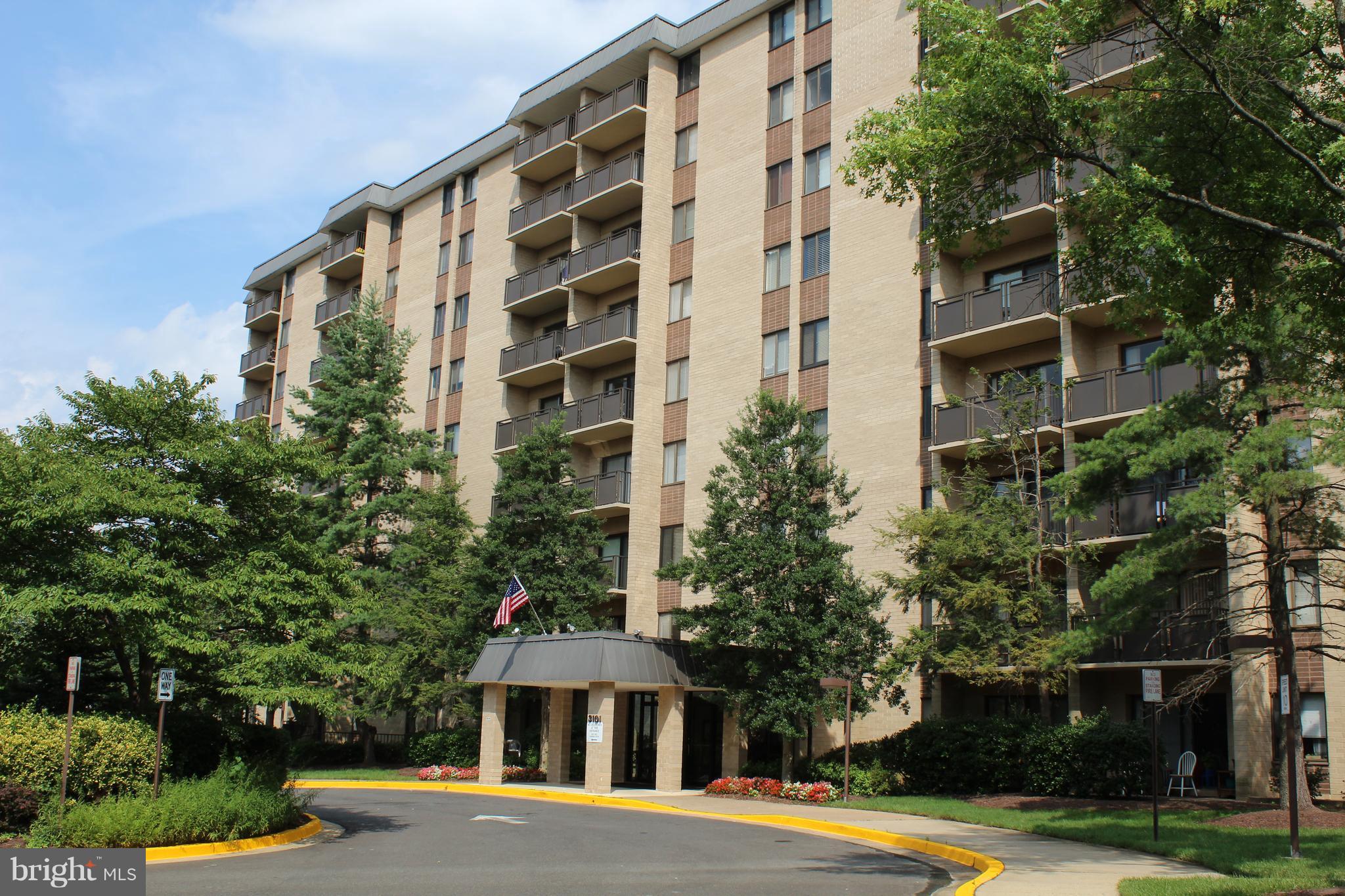 WOODLAKE TOWERS - Residential