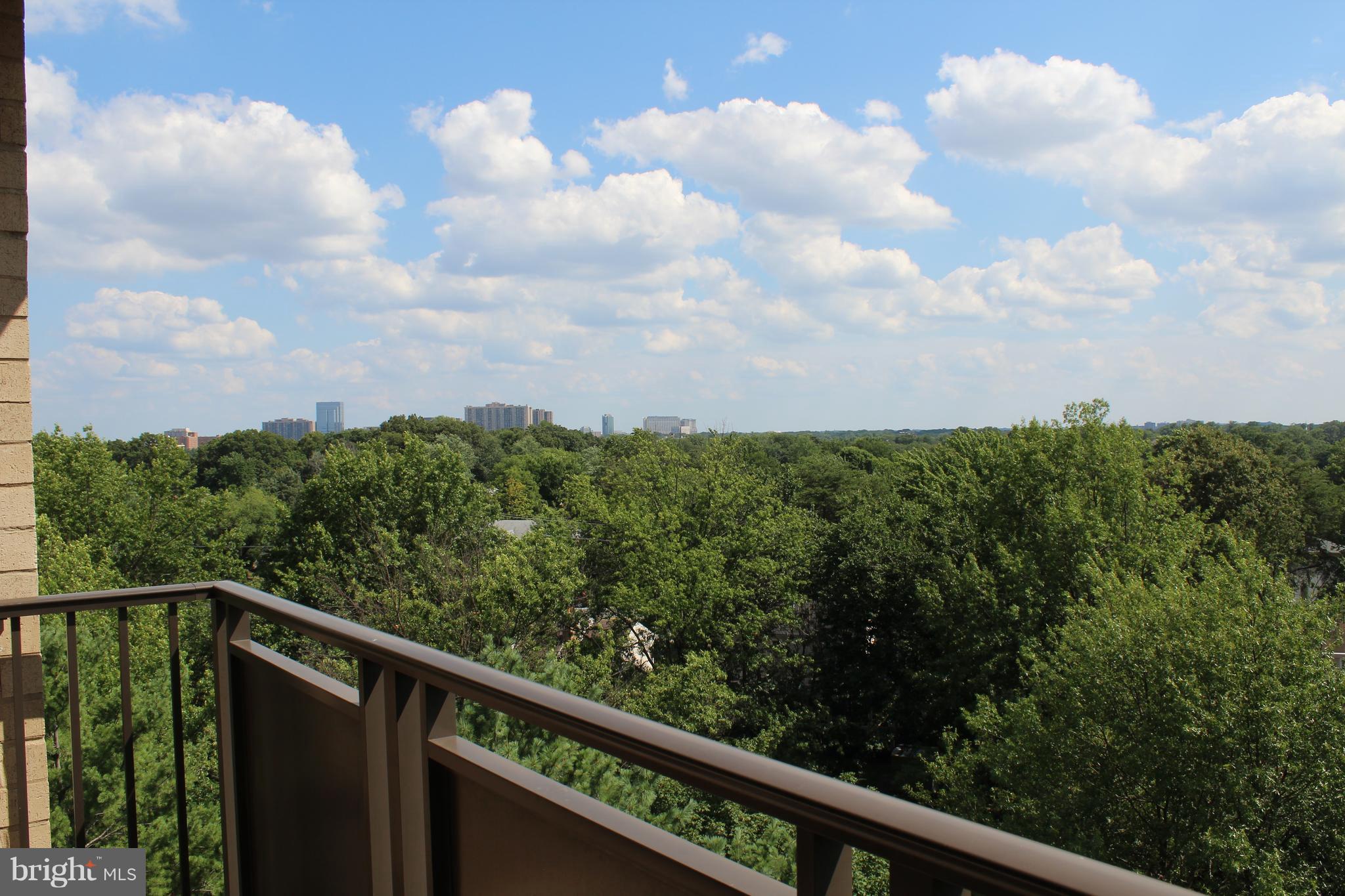 WOODLAKE TOWERS - Residential