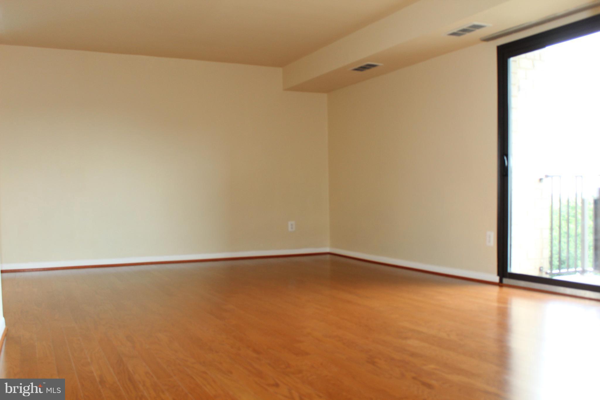 WOODLAKE TOWERS - Residential